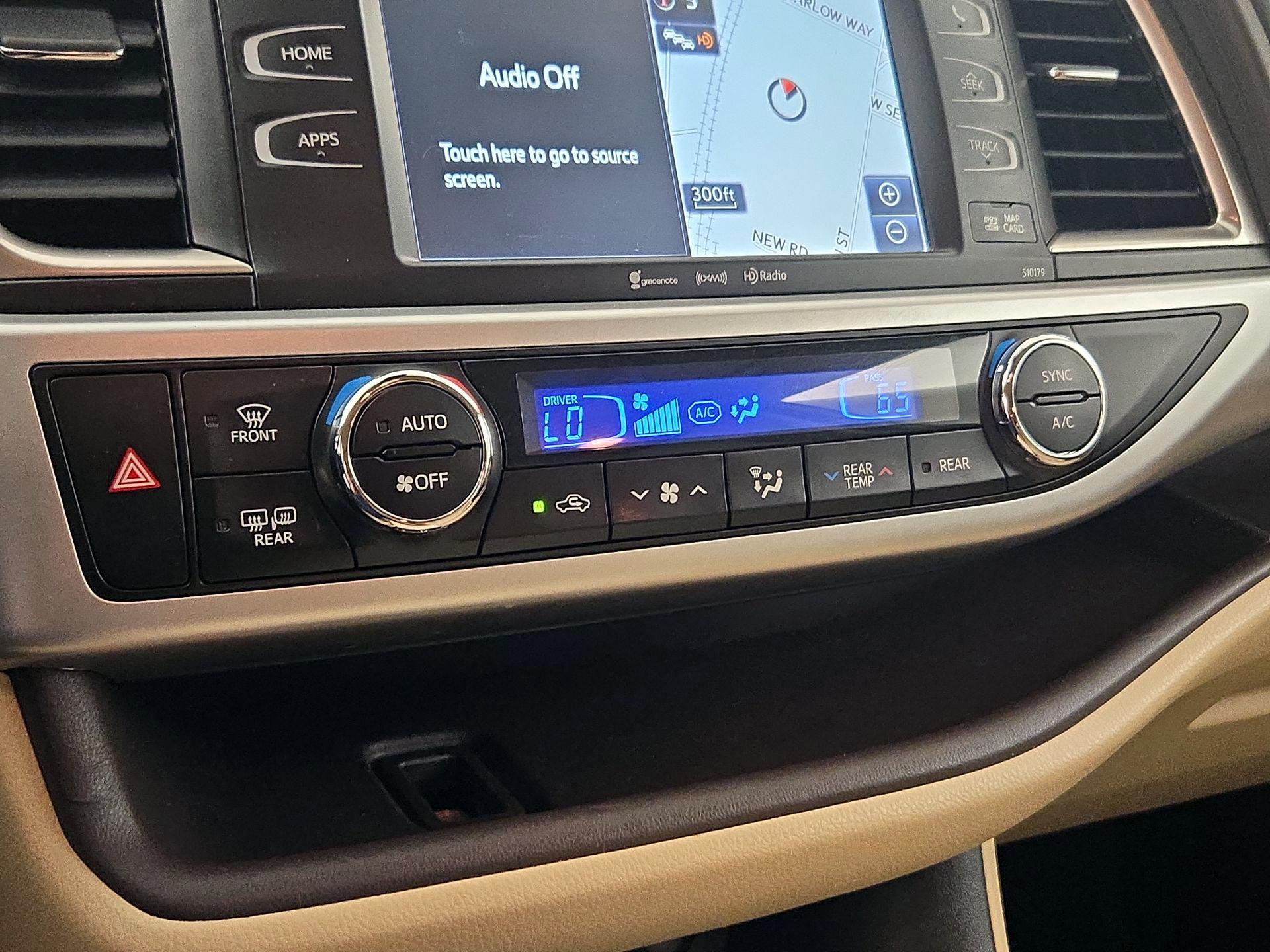 Thumbnail: 2017 Toyota Highlander - 17