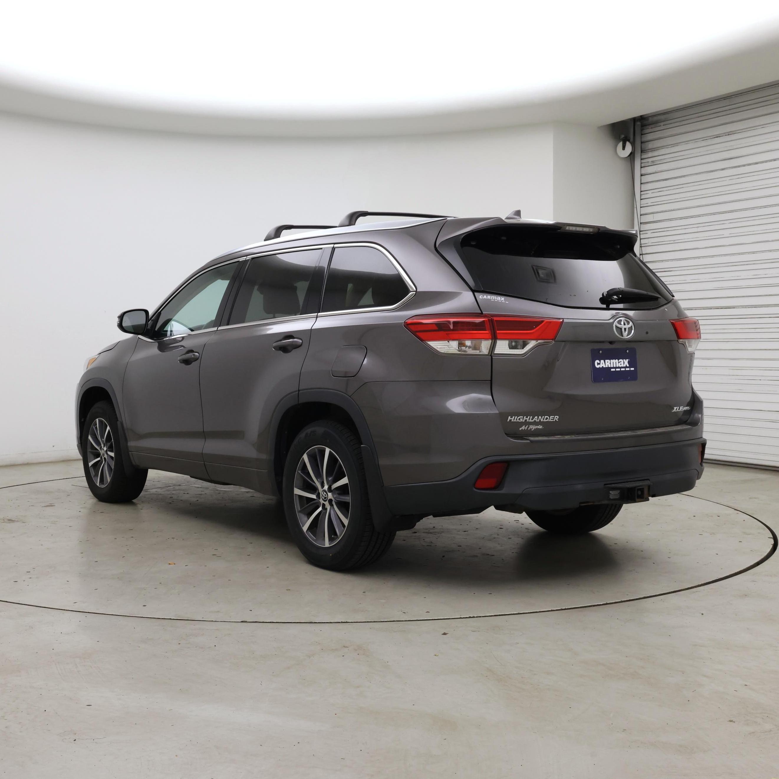 Thumbnail: 2017 Toyota Highlander - 2