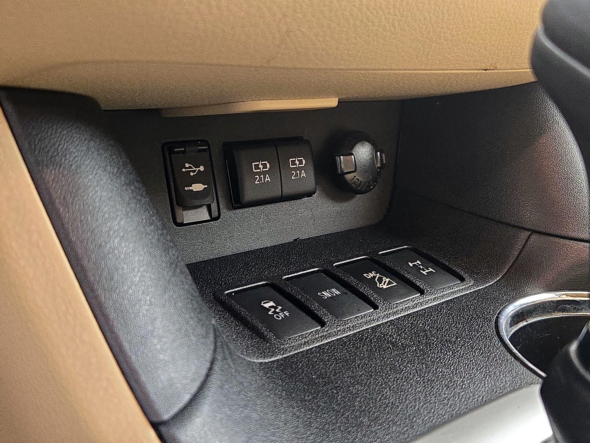 Thumbnail: 2017 Toyota Highlander - 19