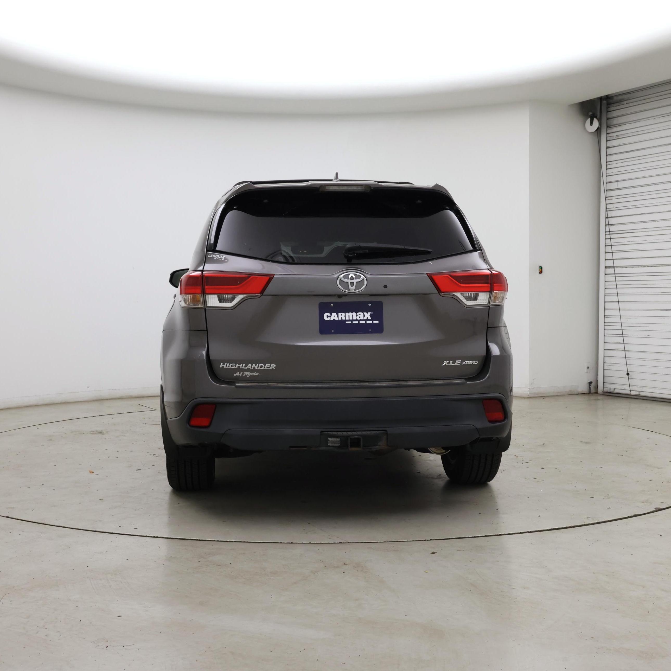 Thumbnail: 2017 Toyota Highlander - 6
