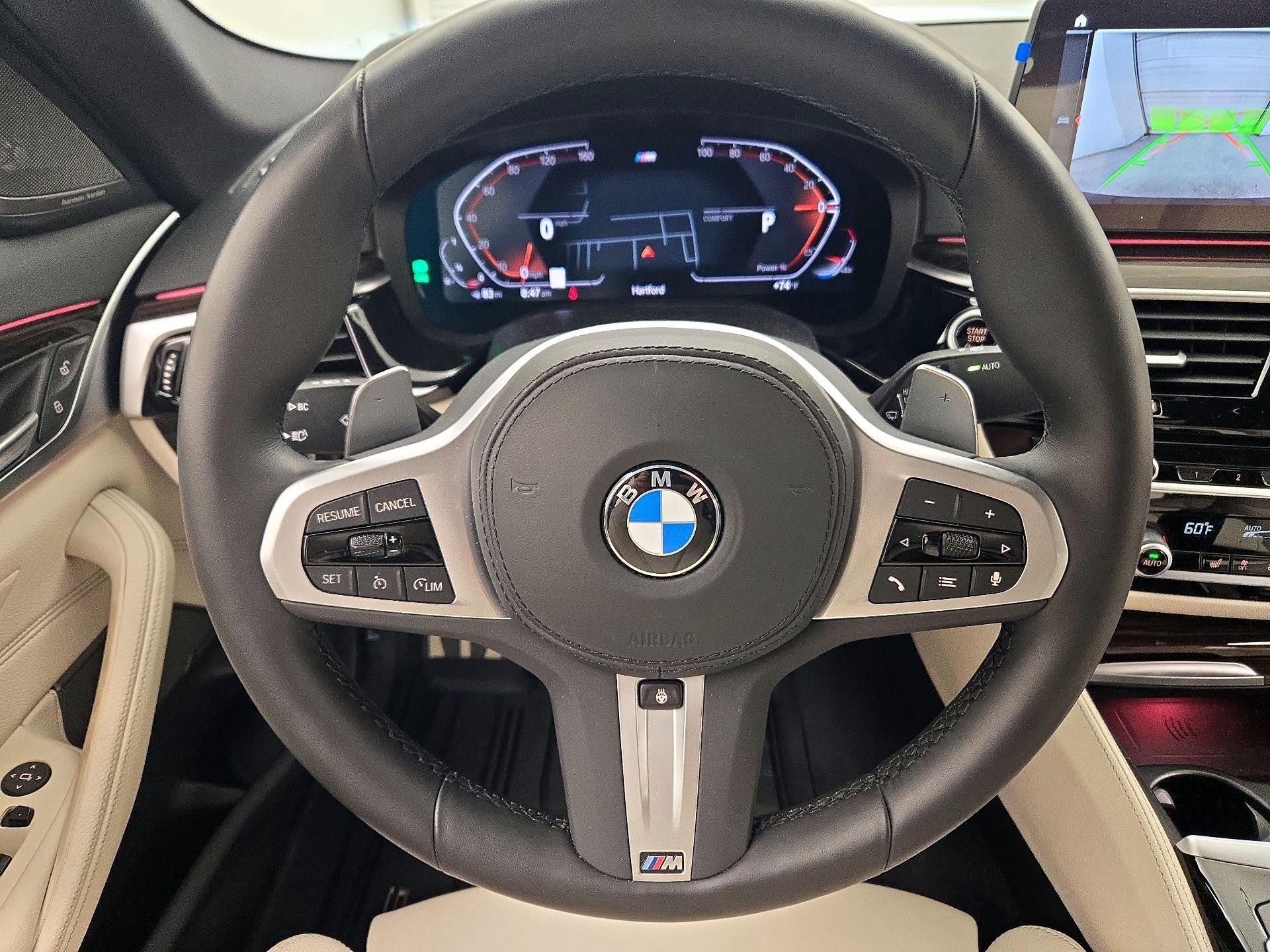 Thumbnail: 2023 BMW 5 Series - 10