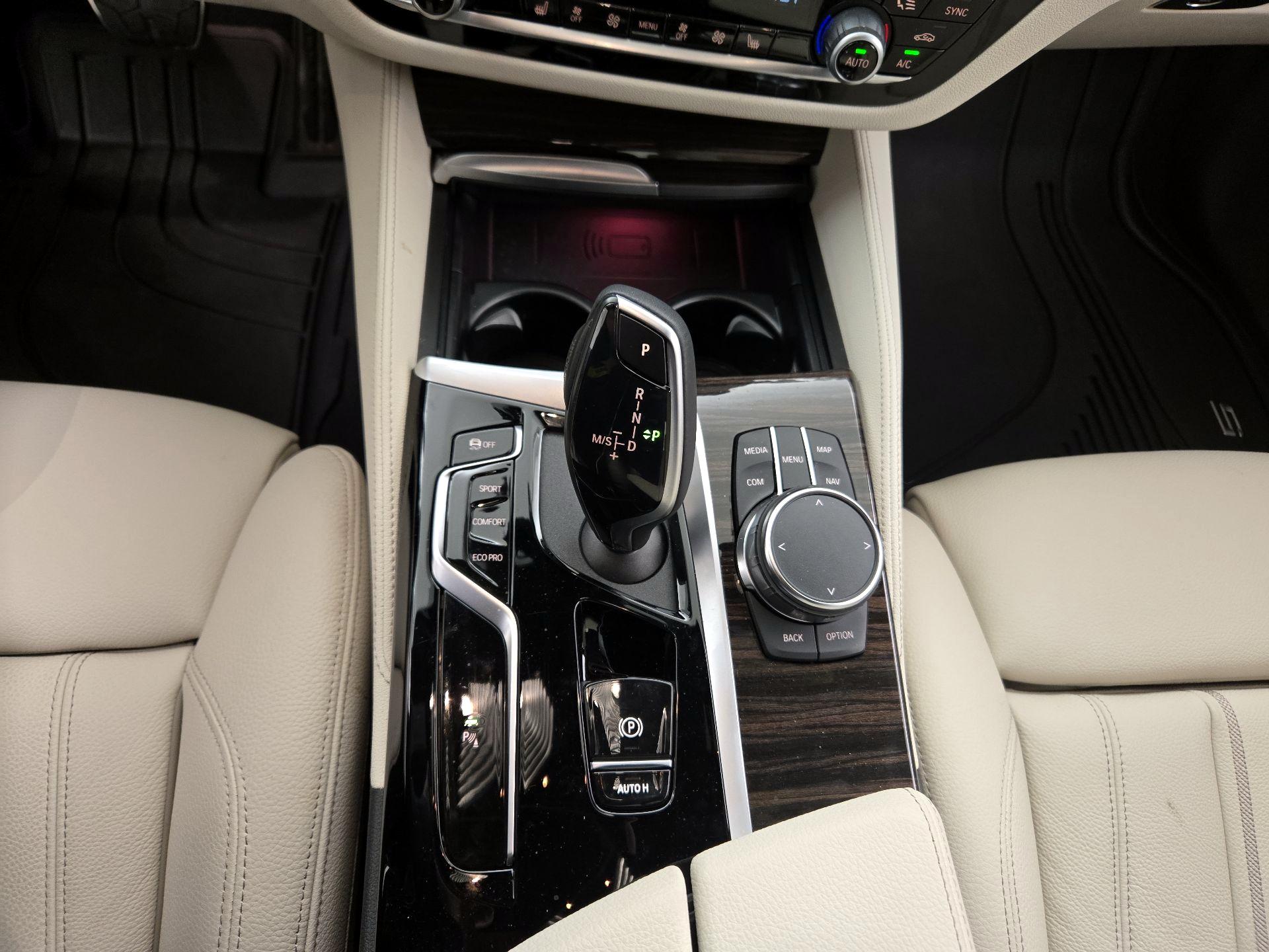 Thumbnail: 2023 BMW 5 Series - 16