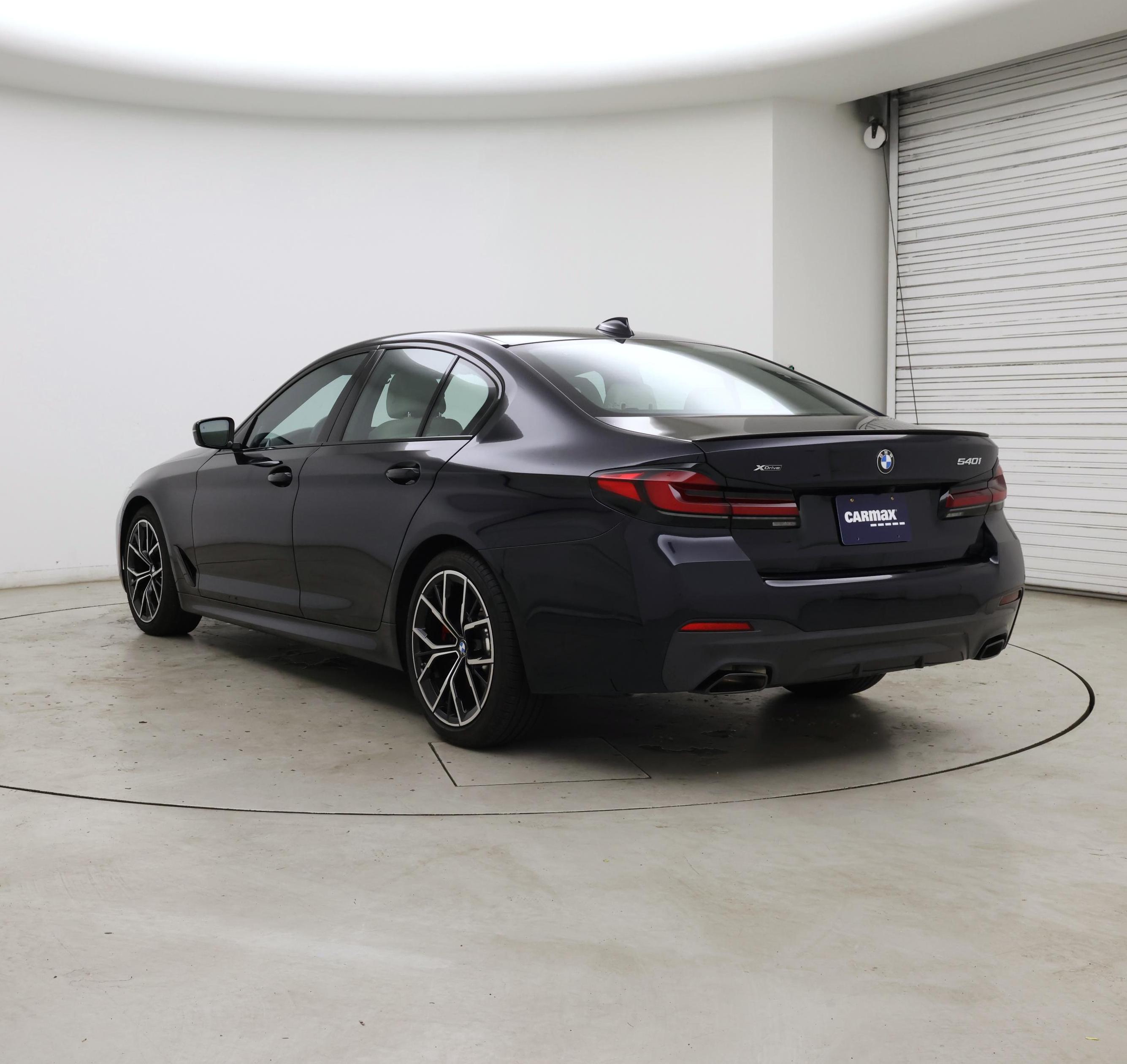 Thumbnail: 2023 BMW 5 Series - 2