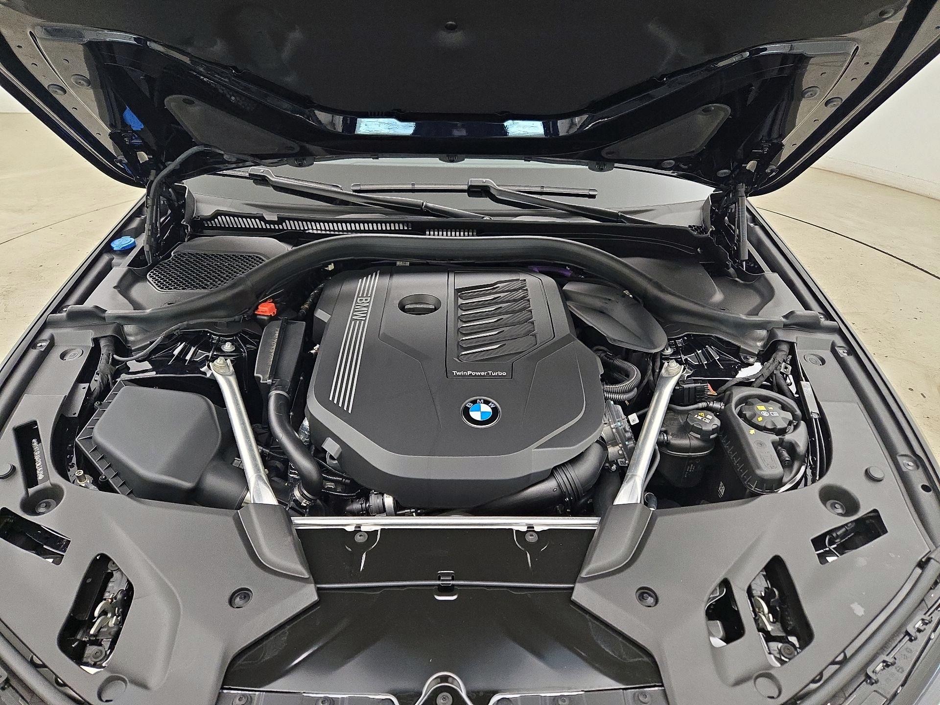 Thumbnail: 2023 BMW 5 Series - 20