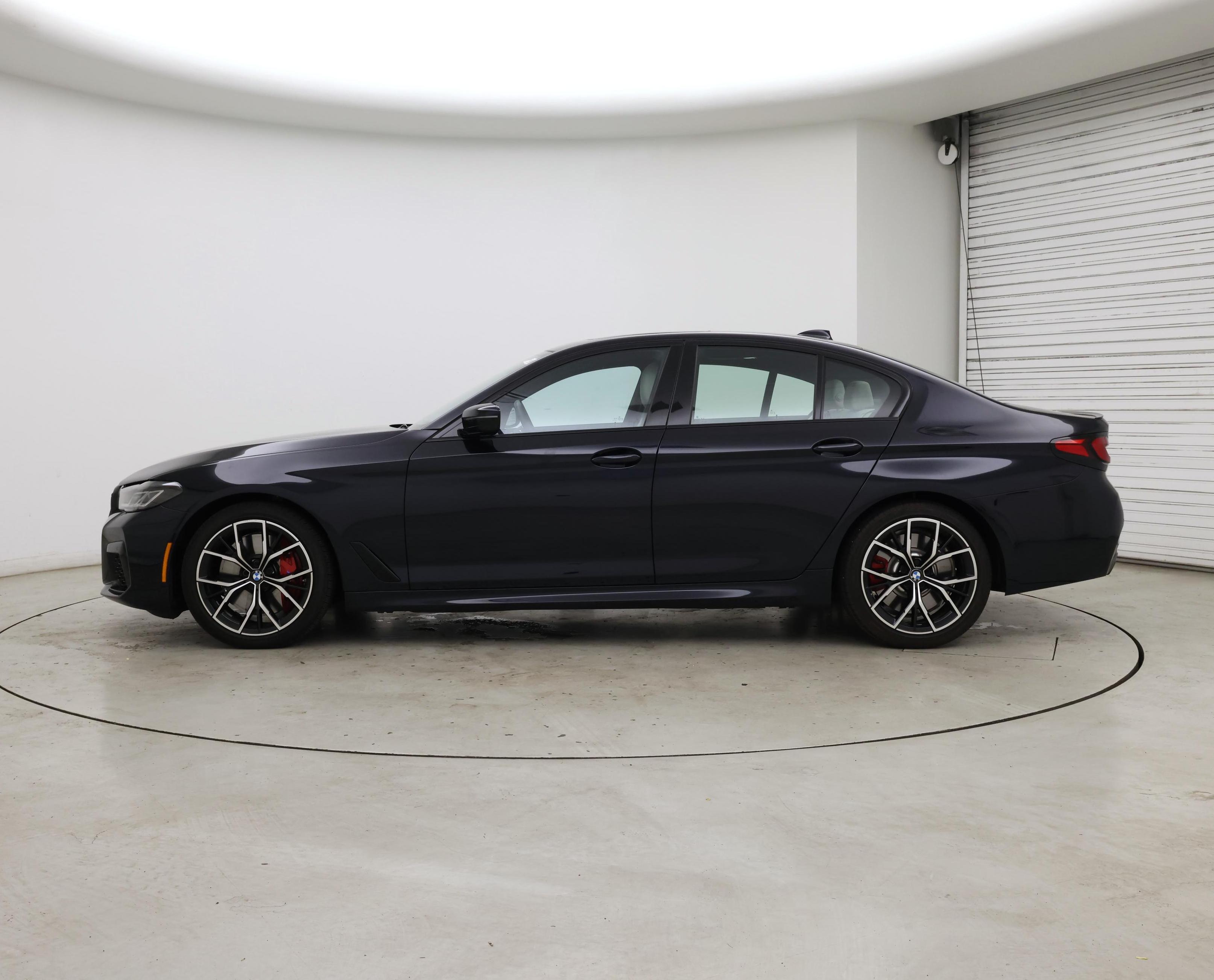 Thumbnail: 2023 BMW 5 Series - 3