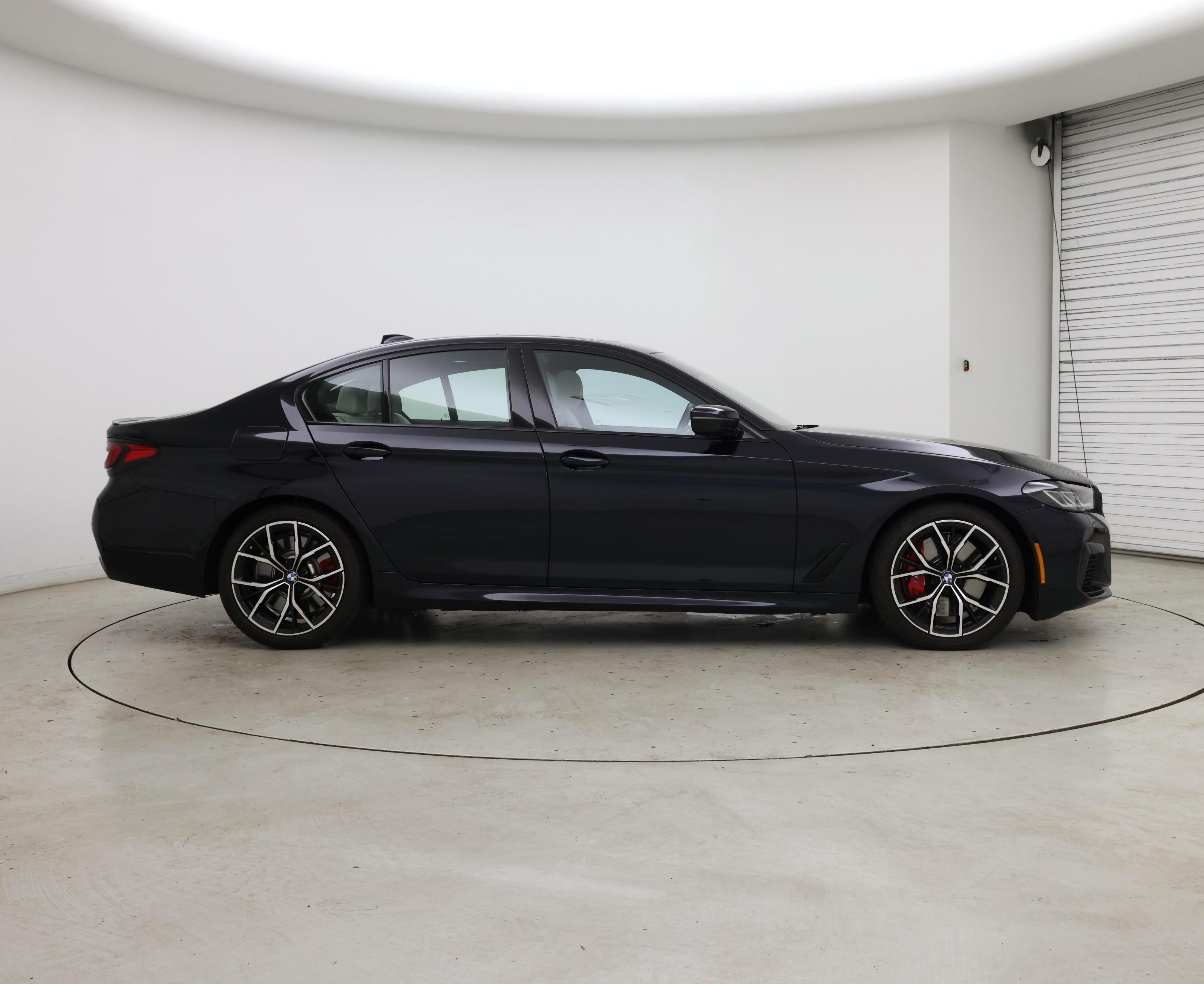 Thumbnail: 2023 BMW 5 Series - 7