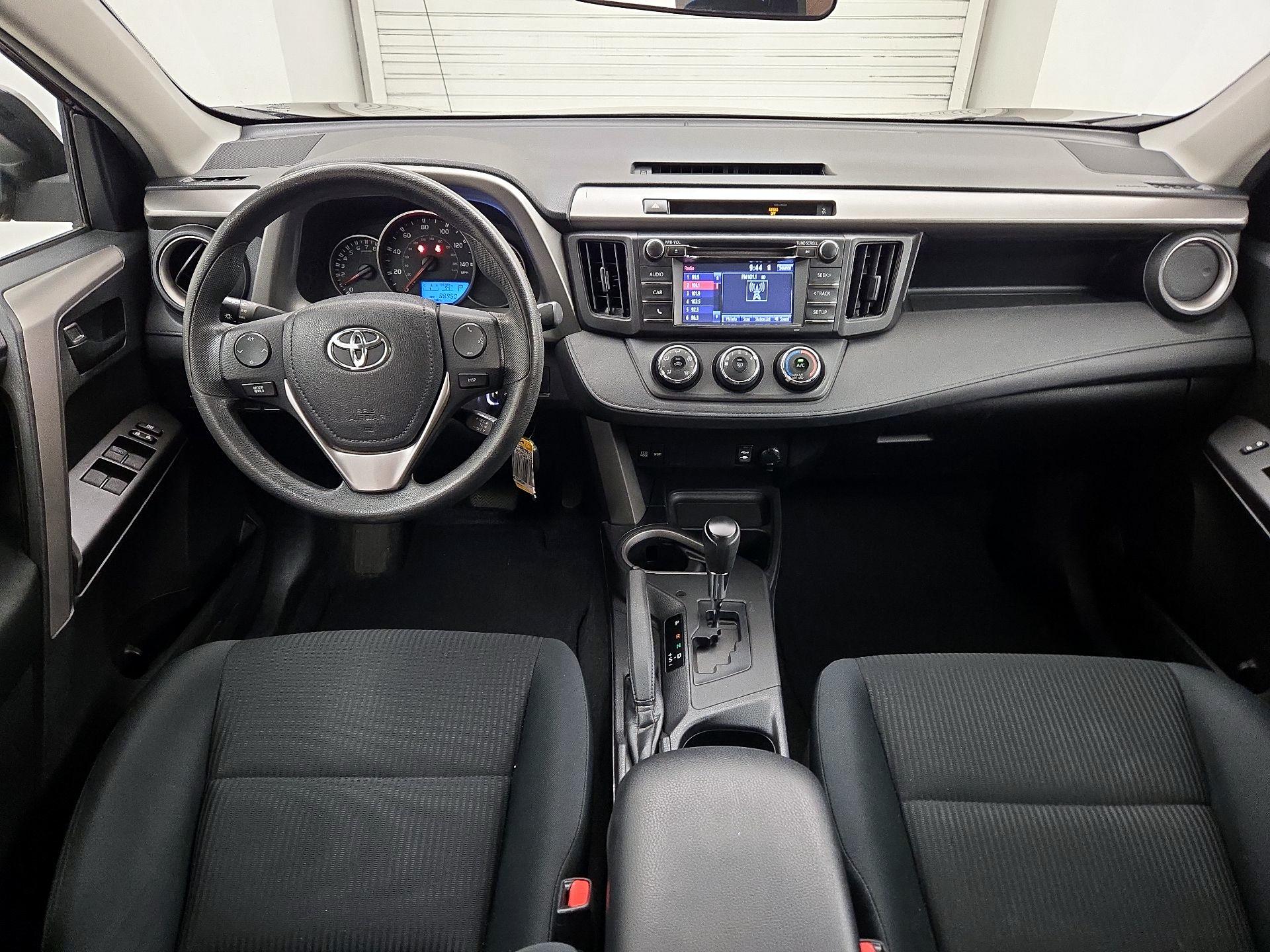 Thumbnail: 2016 Toyota RAV4 - 9