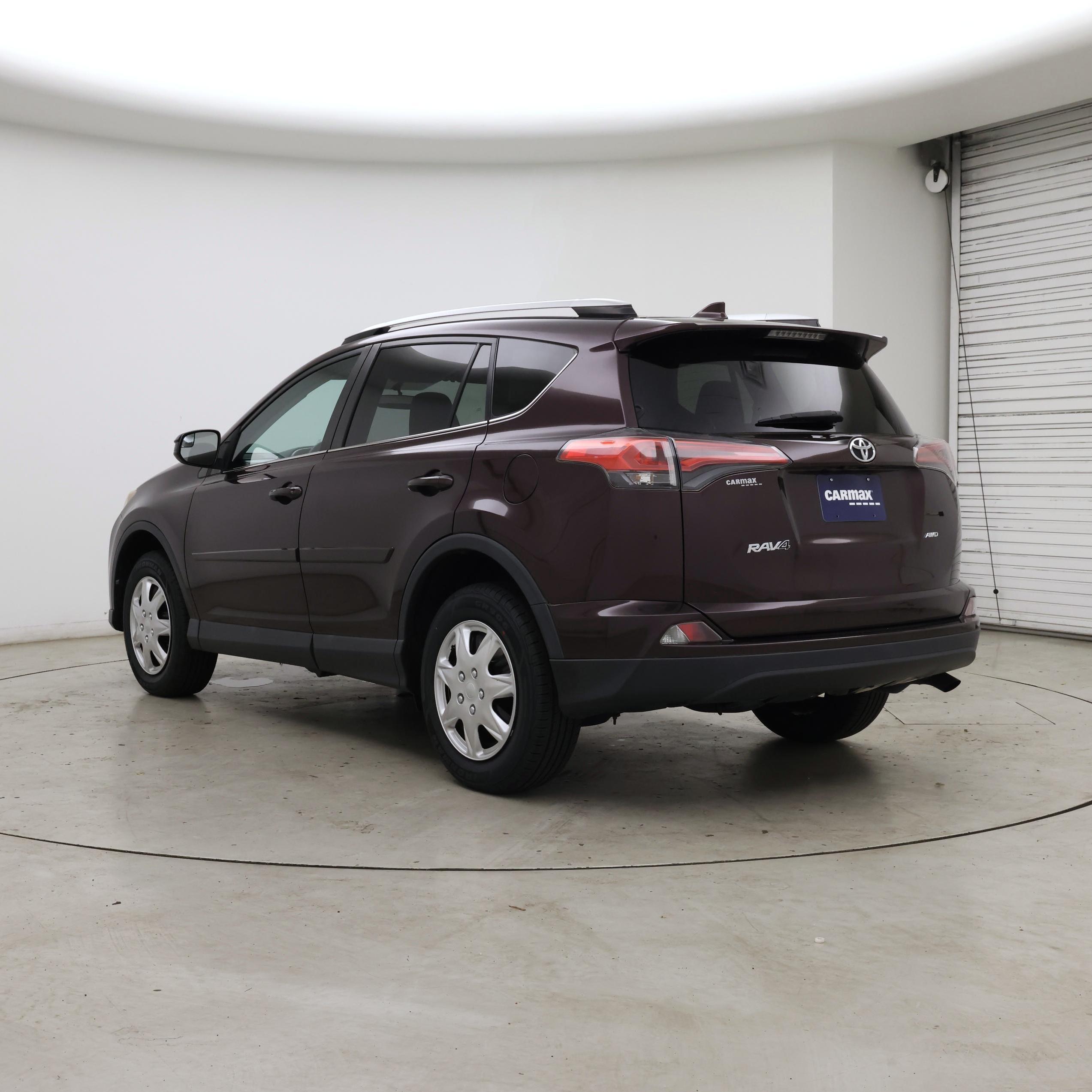Thumbnail: 2016 Toyota RAV4 - 2