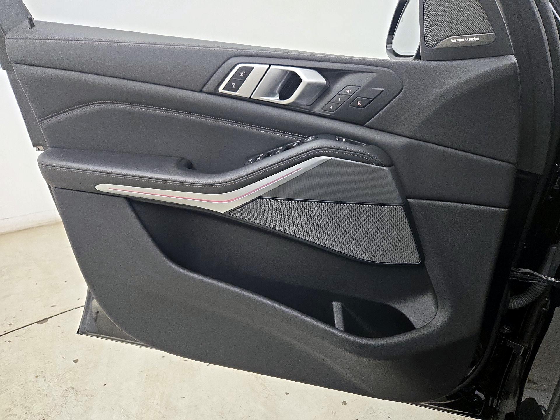 Thumbnail: 2020 BMW X5 - 12