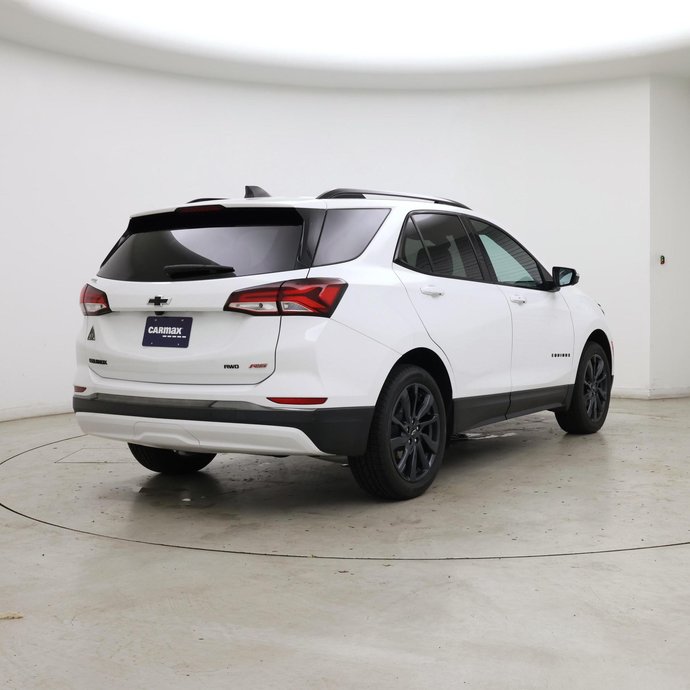 Thumbnail: 2022 Chevrolet Equinox - 8