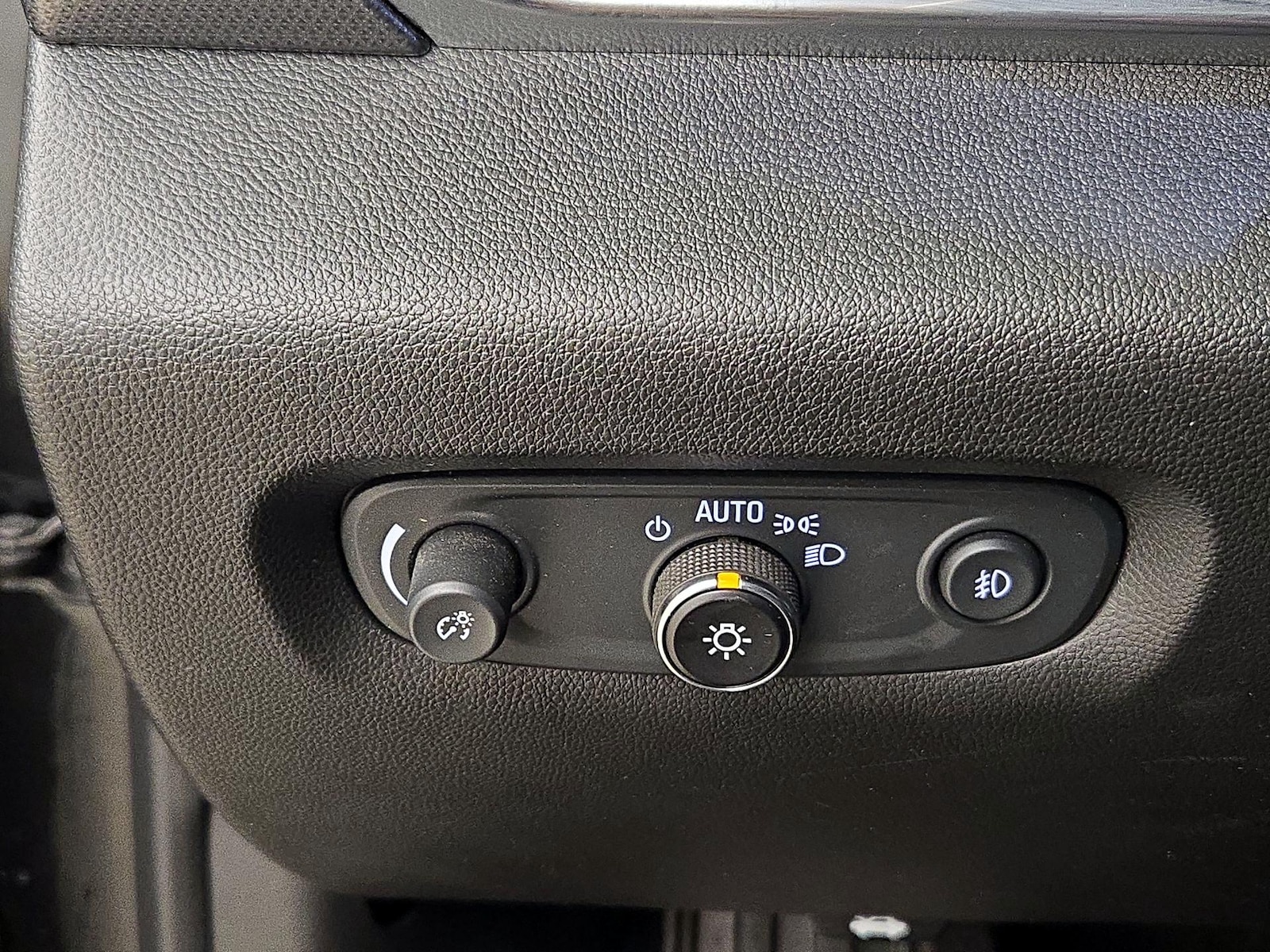 2021 Chevrolet Traverse Premier - Photo 14