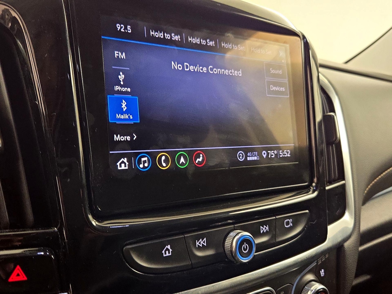 2021 Chevrolet Traverse Premier - Photo 17