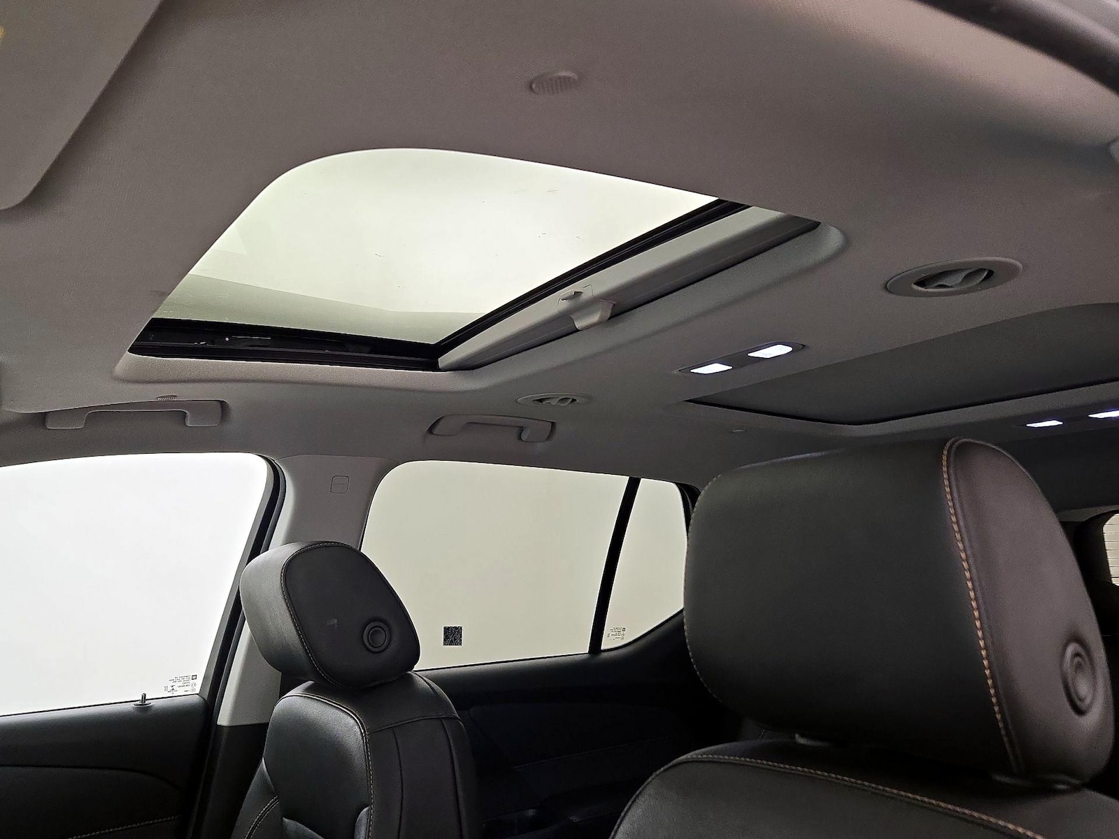 2021 Chevrolet Traverse Premier - Photo 21