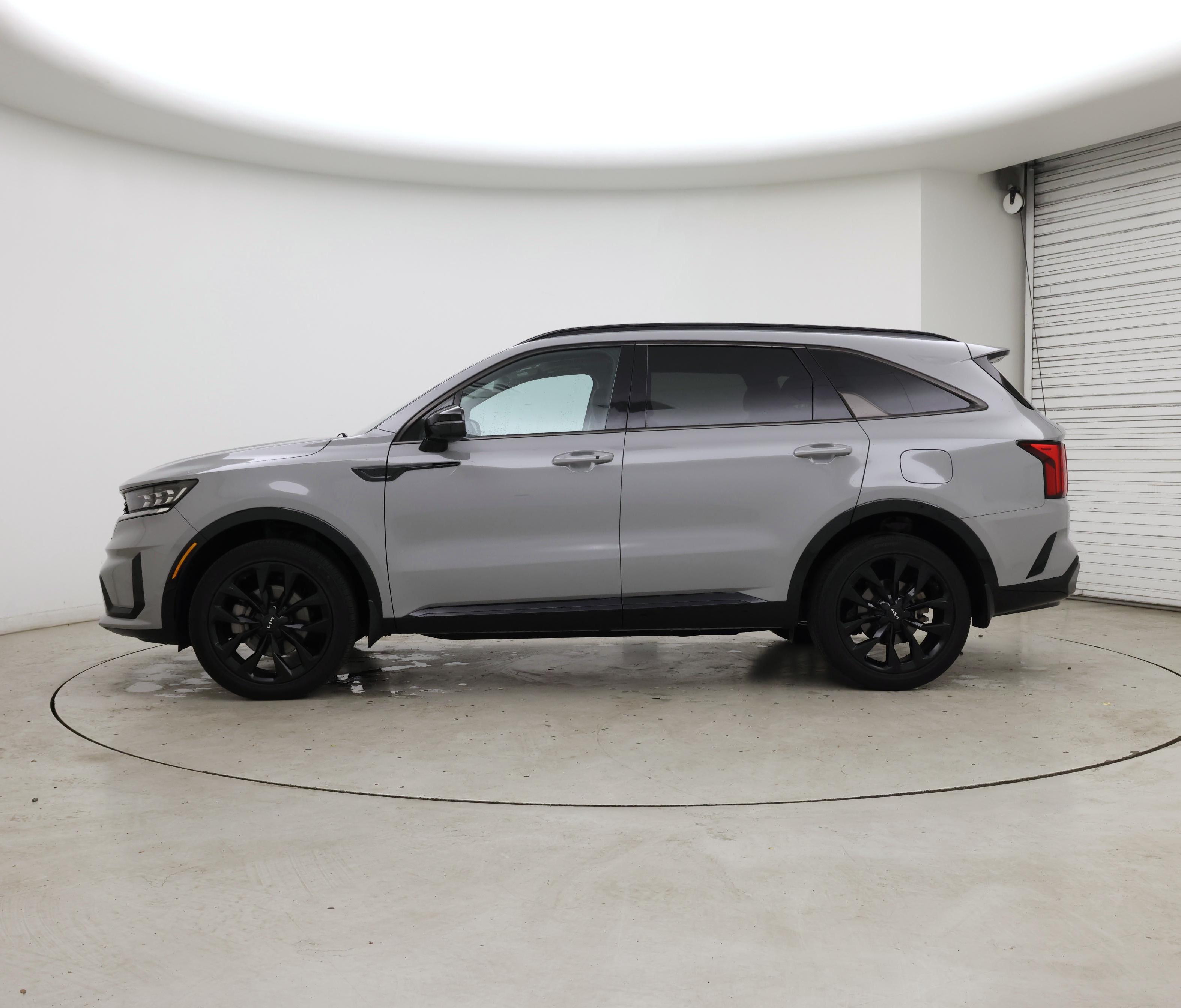 Thumbnail: 2023 Kia Sorento - 3