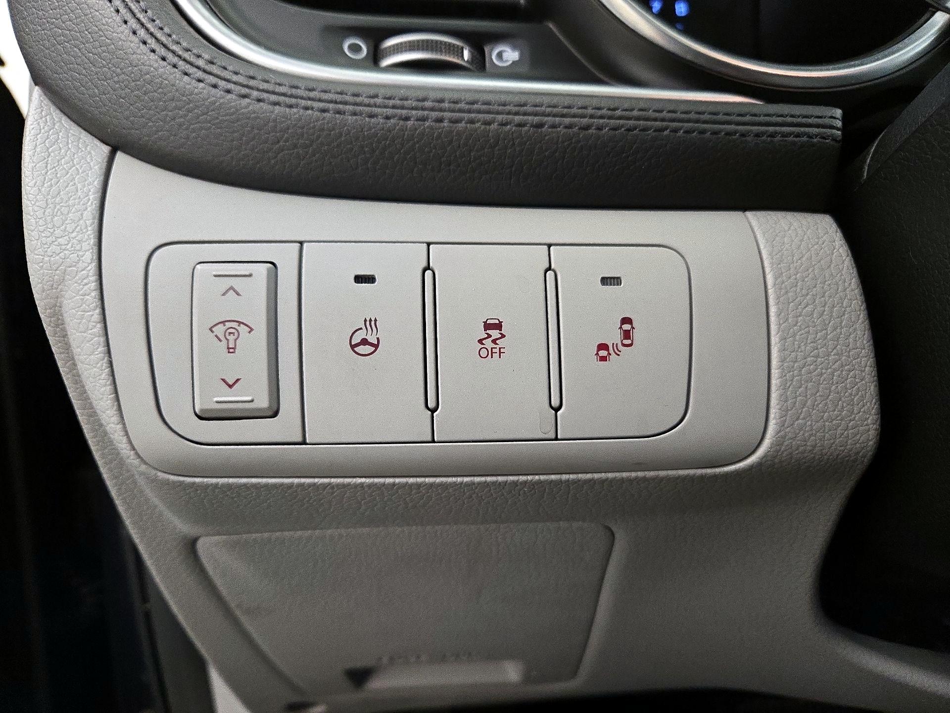 Thumbnail: 2015 Kia Optima - 13