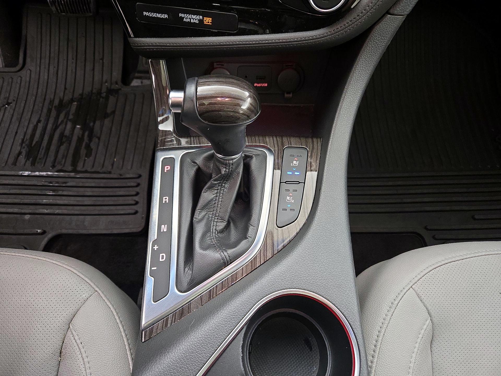 Thumbnail: 2015 Kia Optima - 18