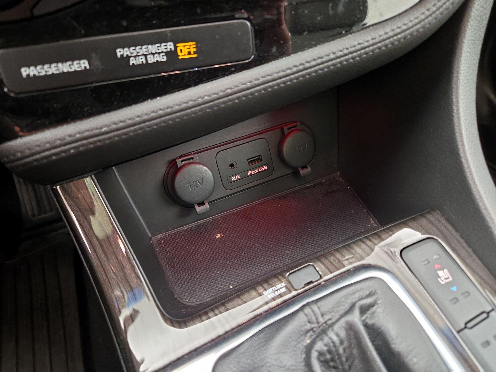 Thumbnail: 2015 Kia Optima - 19