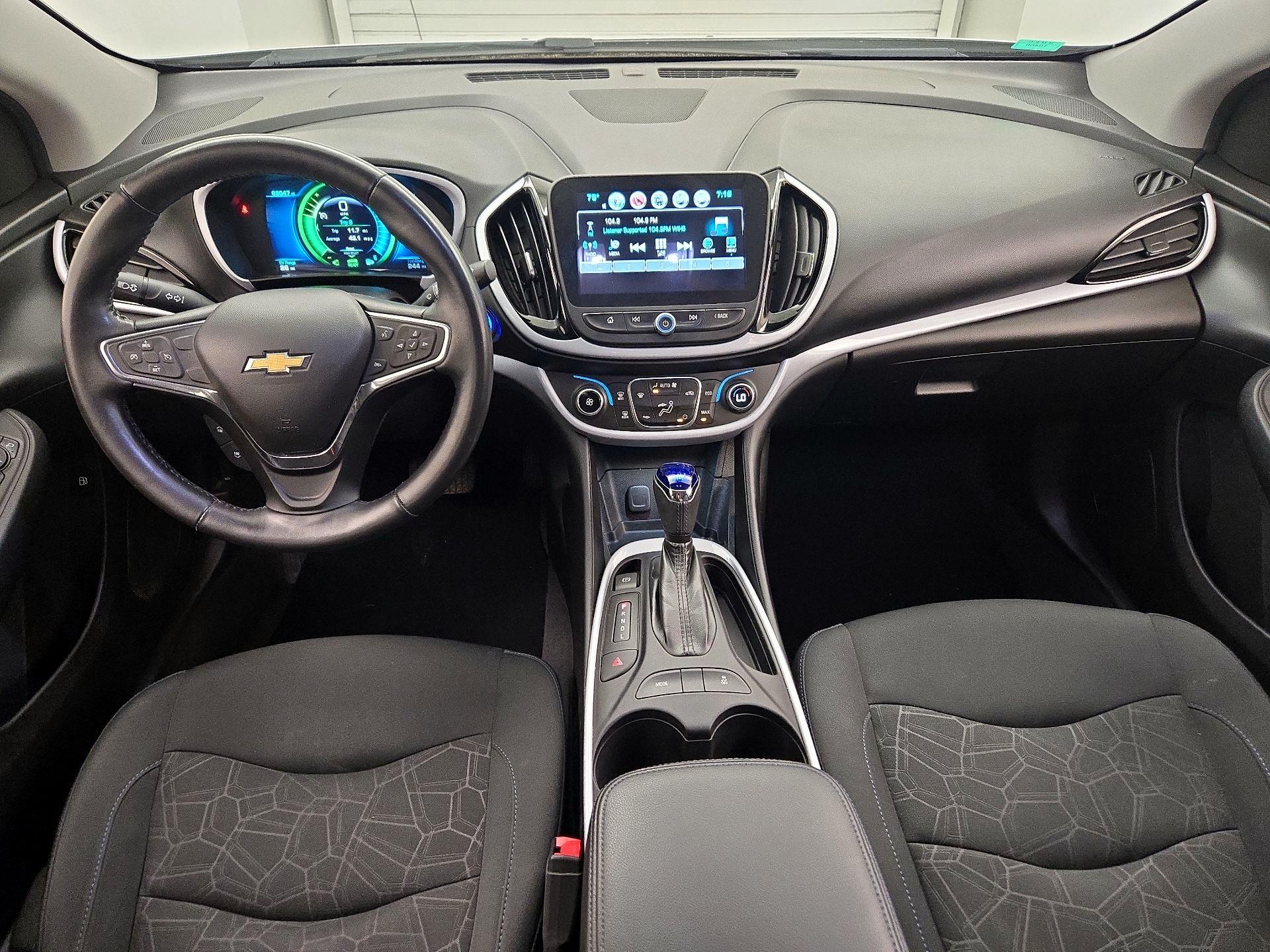 Thumbnail: 2017 Chevrolet Volt - 9