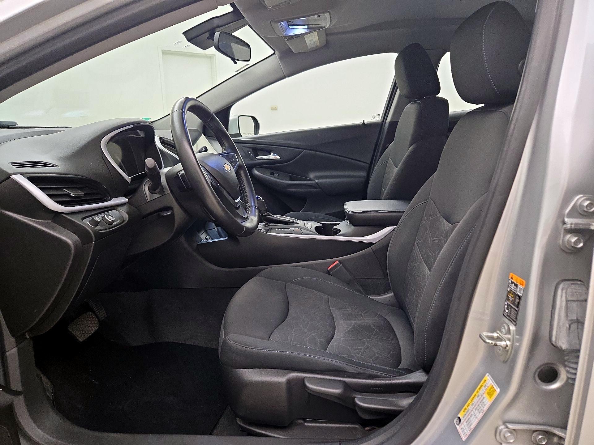 Thumbnail: 2017 Chevrolet Volt - 11