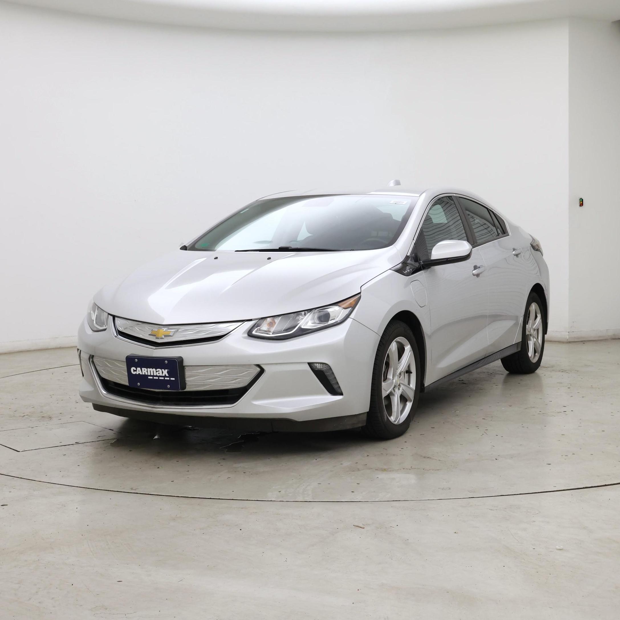 Thumbnail: 2017 Chevrolet Volt - 4