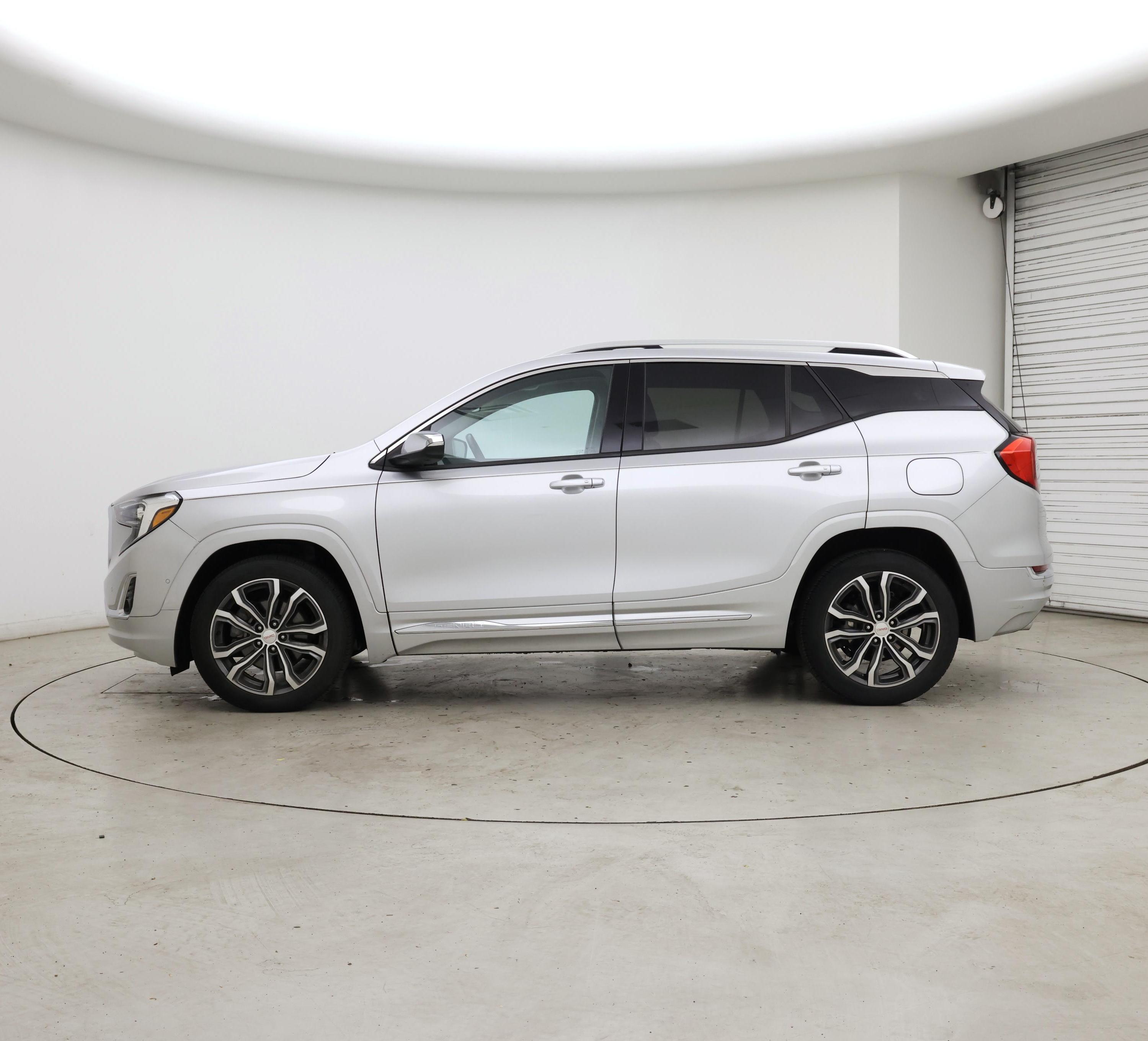 Thumbnail: 2018 GMC Terrain - 3