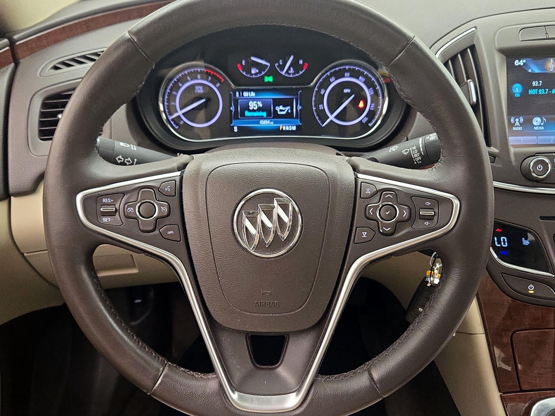 Thumbnail: 2017 Buick Regal - 10