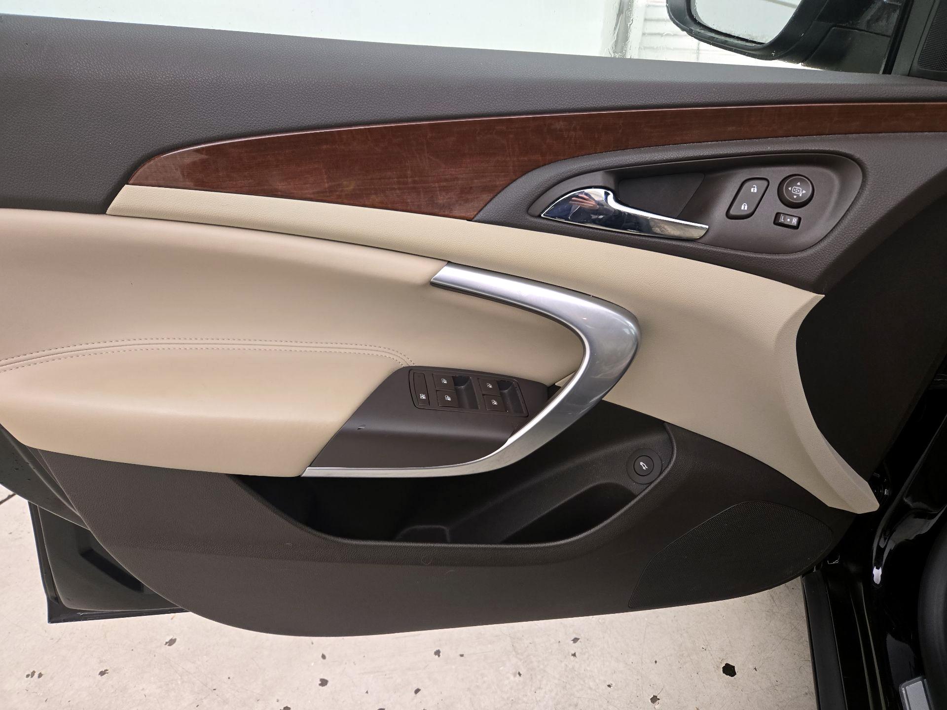 Thumbnail: 2017 Buick Regal - 12