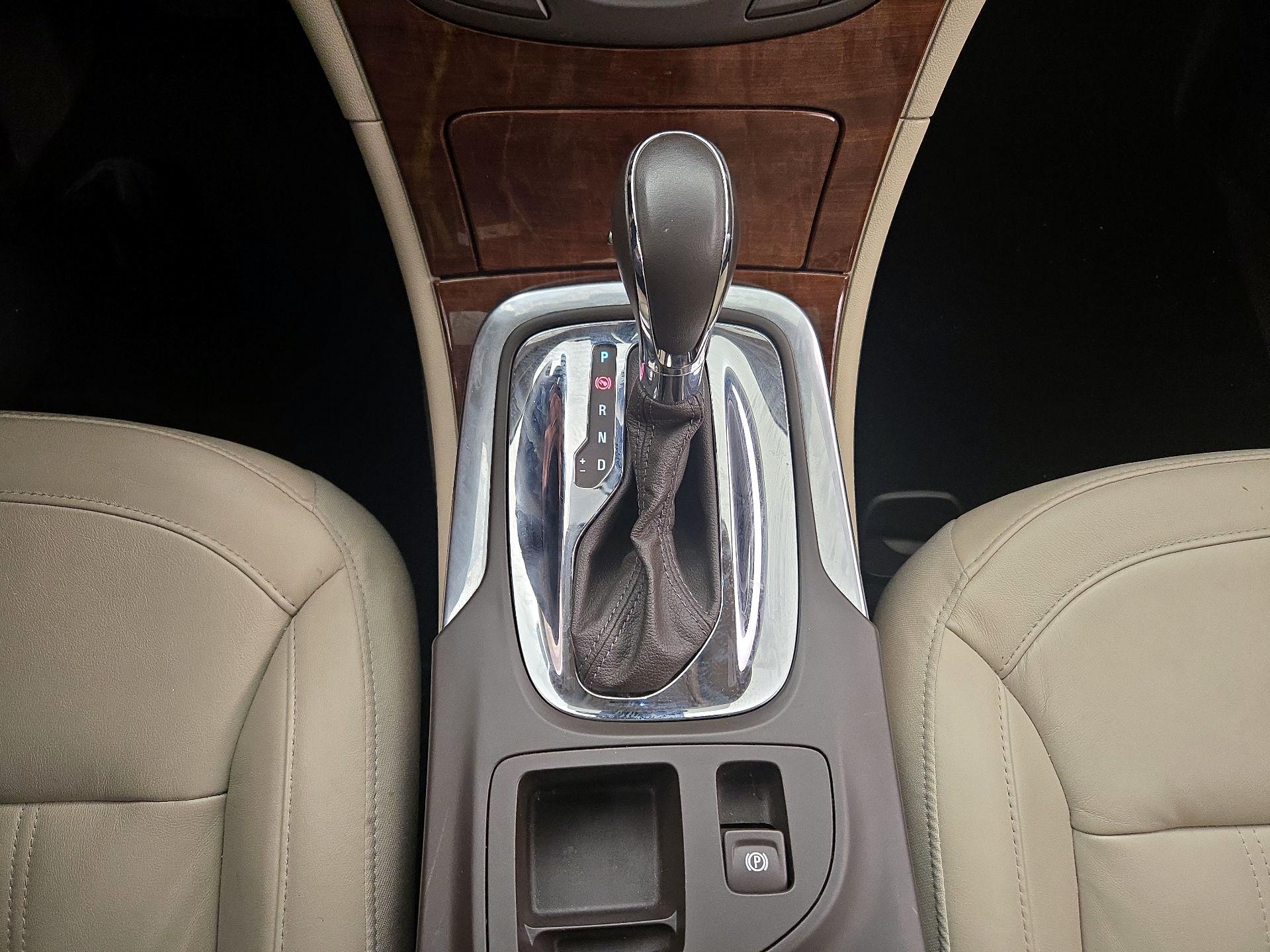 Thumbnail: 2017 Buick Regal - 16