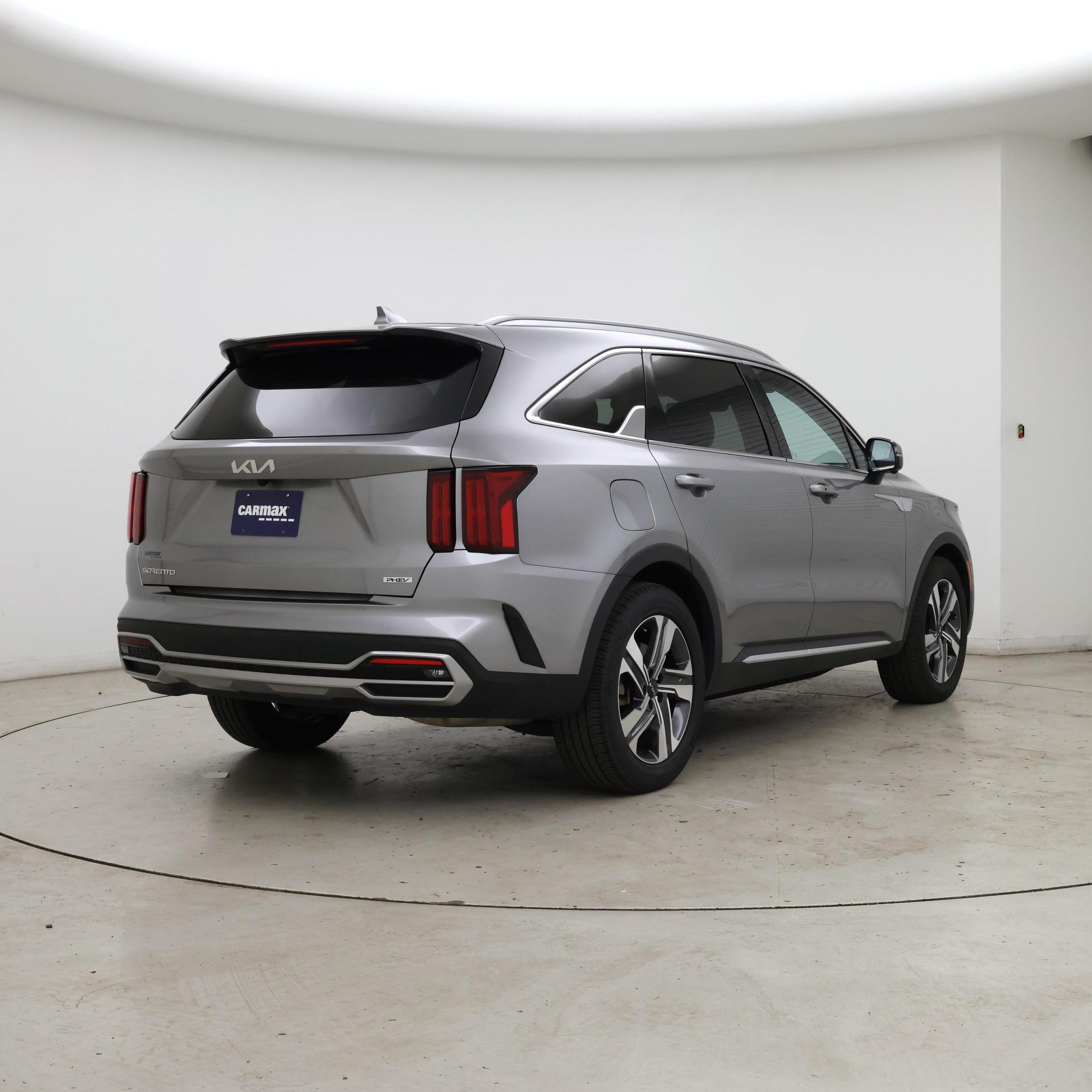 Thumbnail: 2023 Kia Sorento - 8