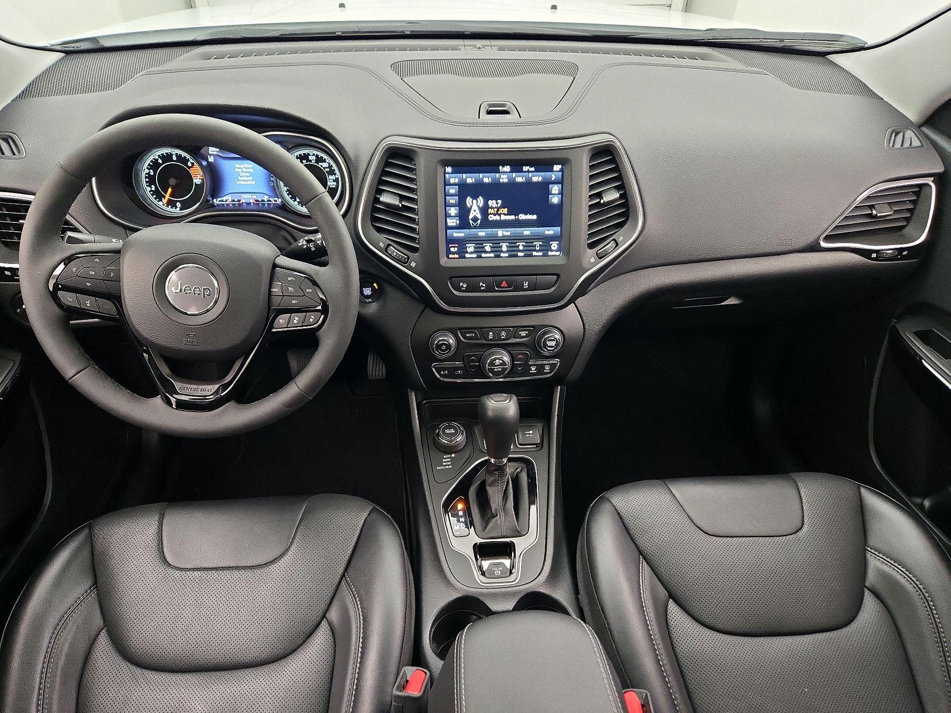 Thumbnail: 2023 Jeep Cherokee - 9
