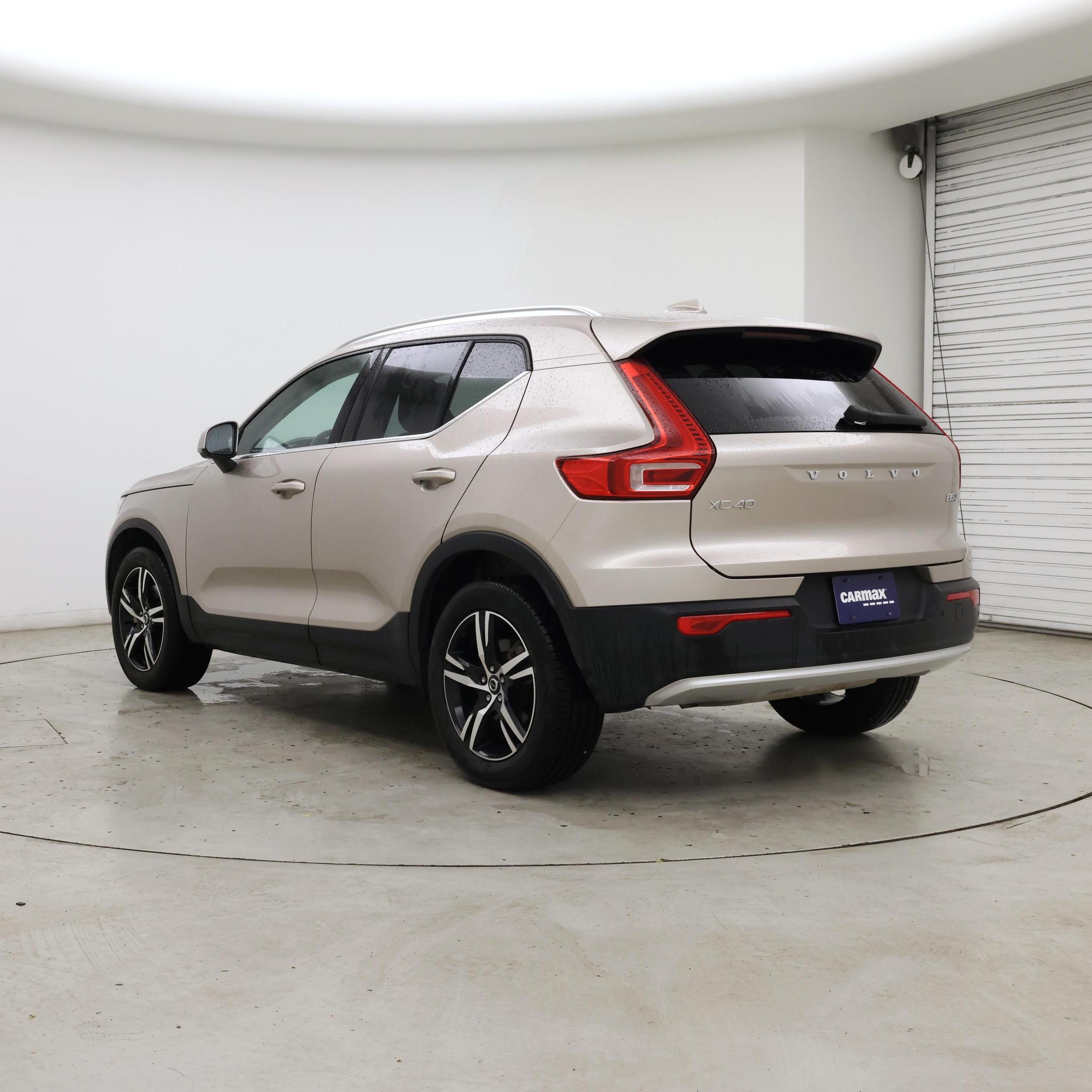 Thumbnail: 2024 Volvo XC40 - 2