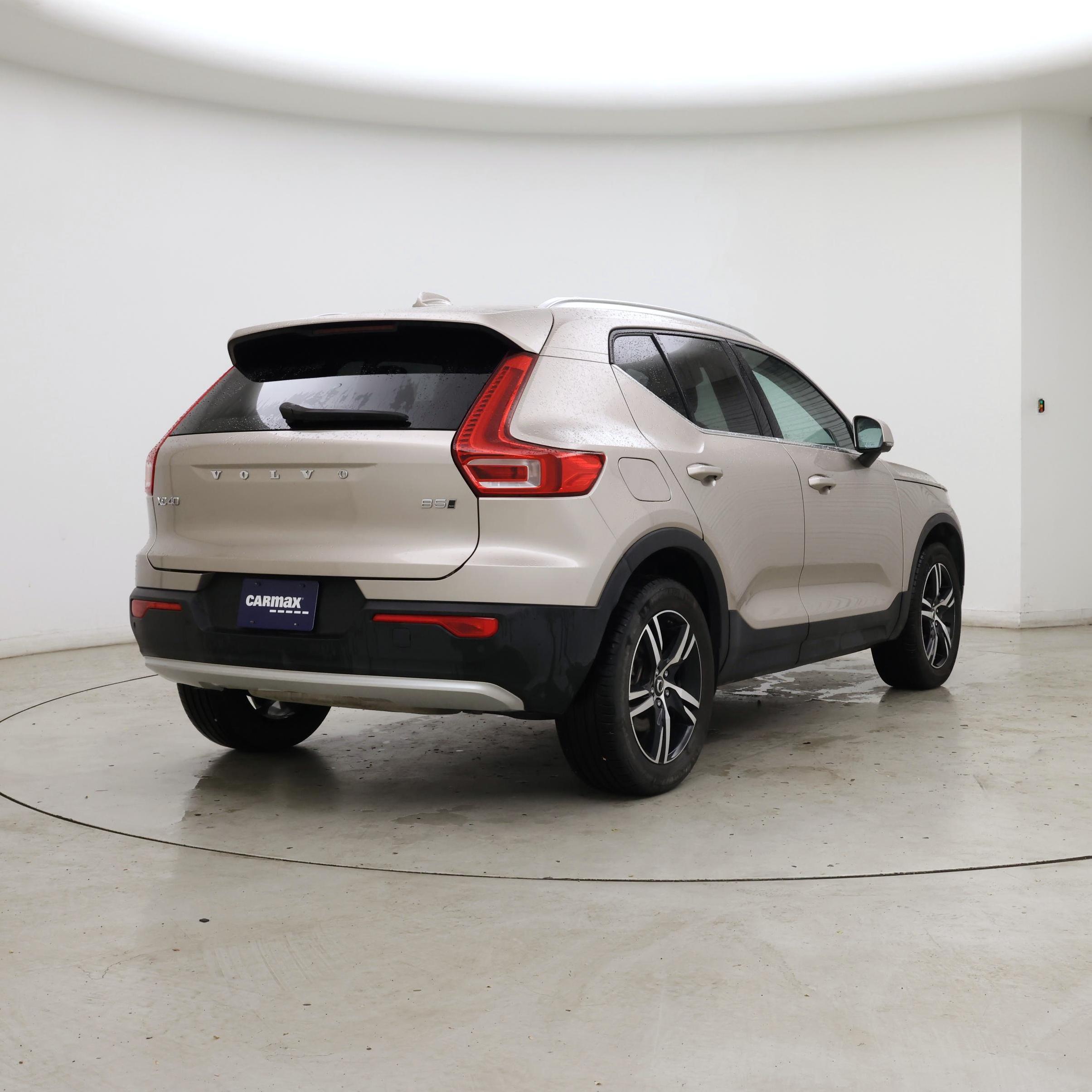 Thumbnail: 2024 Volvo XC40 - 8