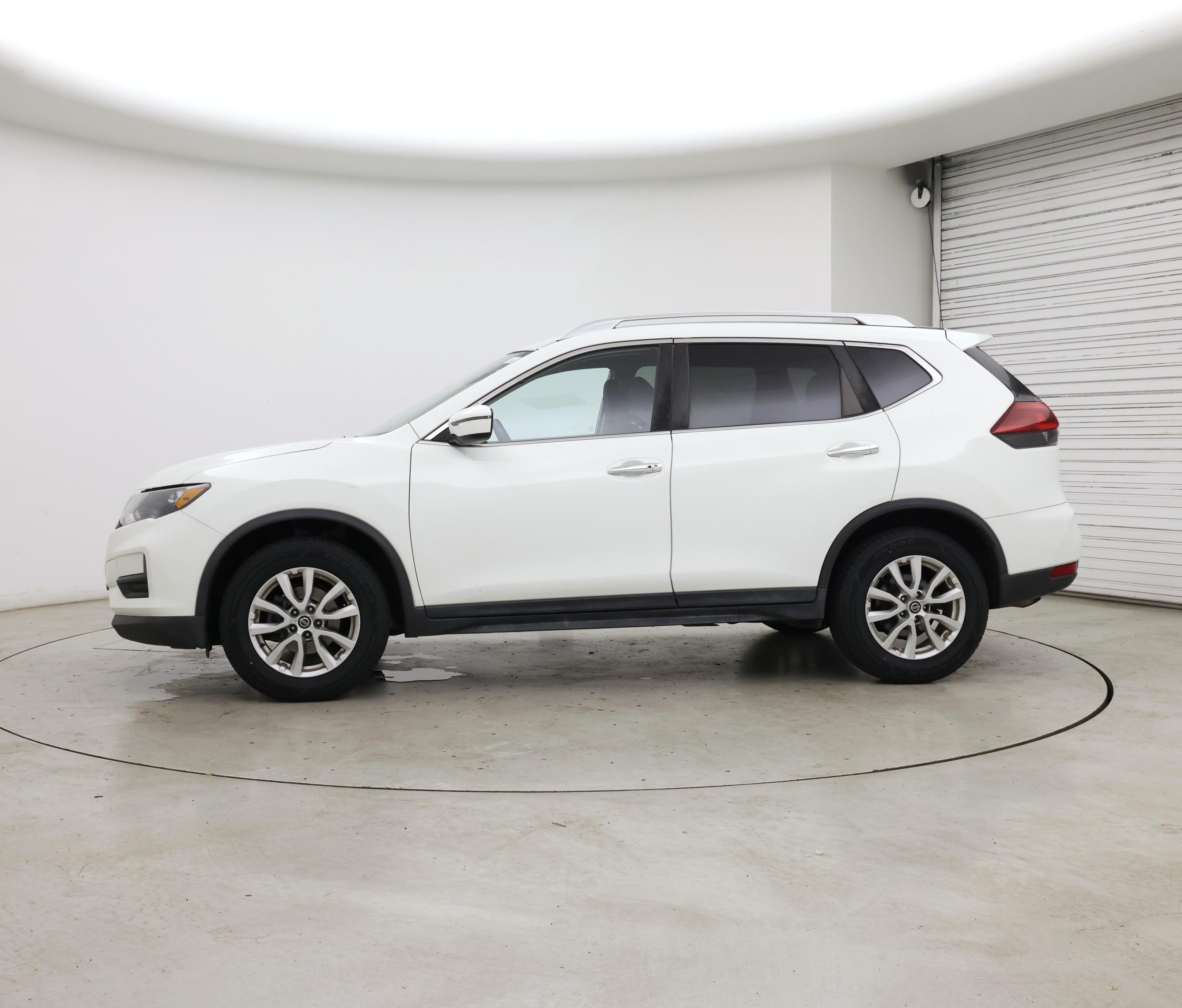 Thumbnail: 2019 Nissan Rogue - 3