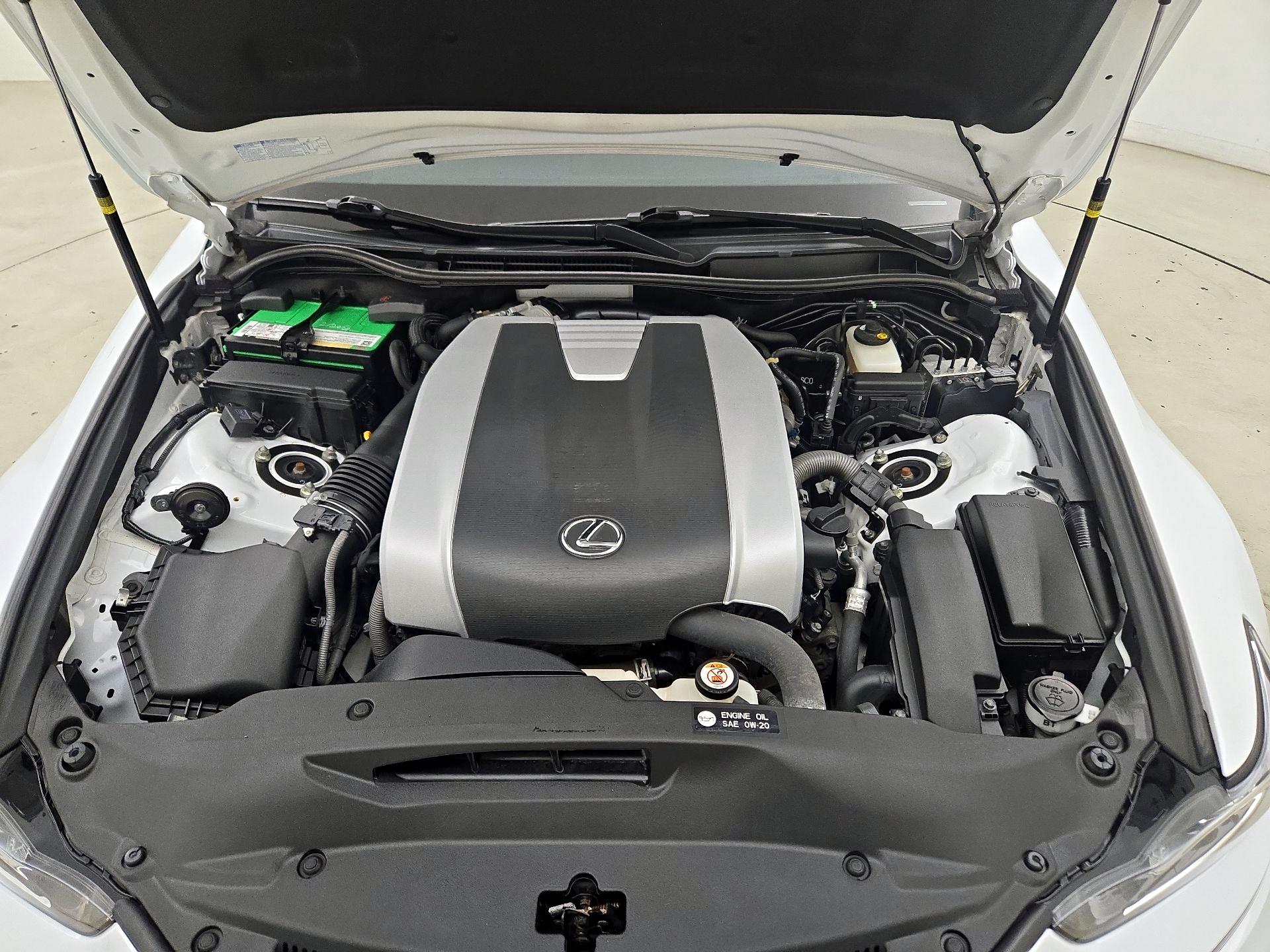 Thumbnail: 2018 Lexus IS - 20