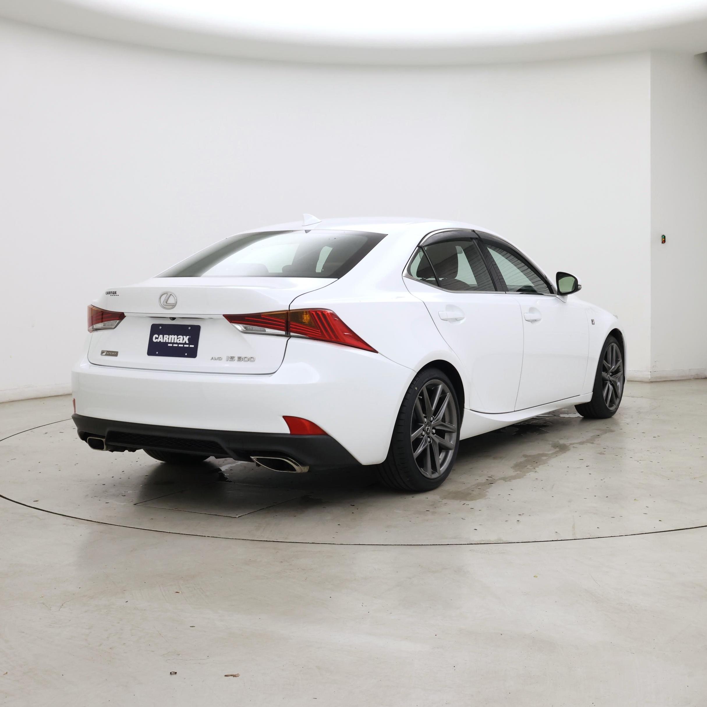 Thumbnail: 2018 Lexus IS - 8