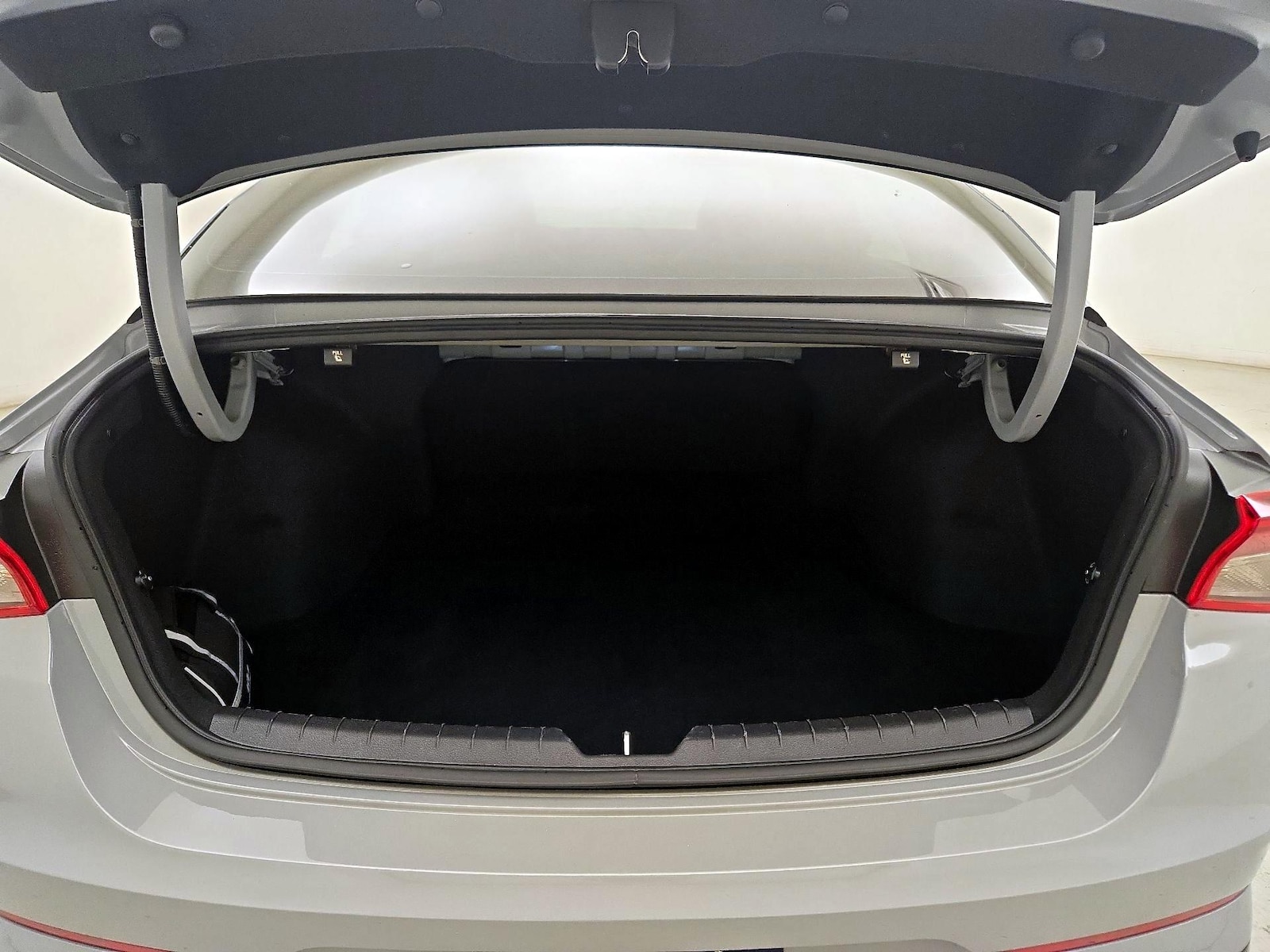 2024 Kia K5 GT - Photo 23