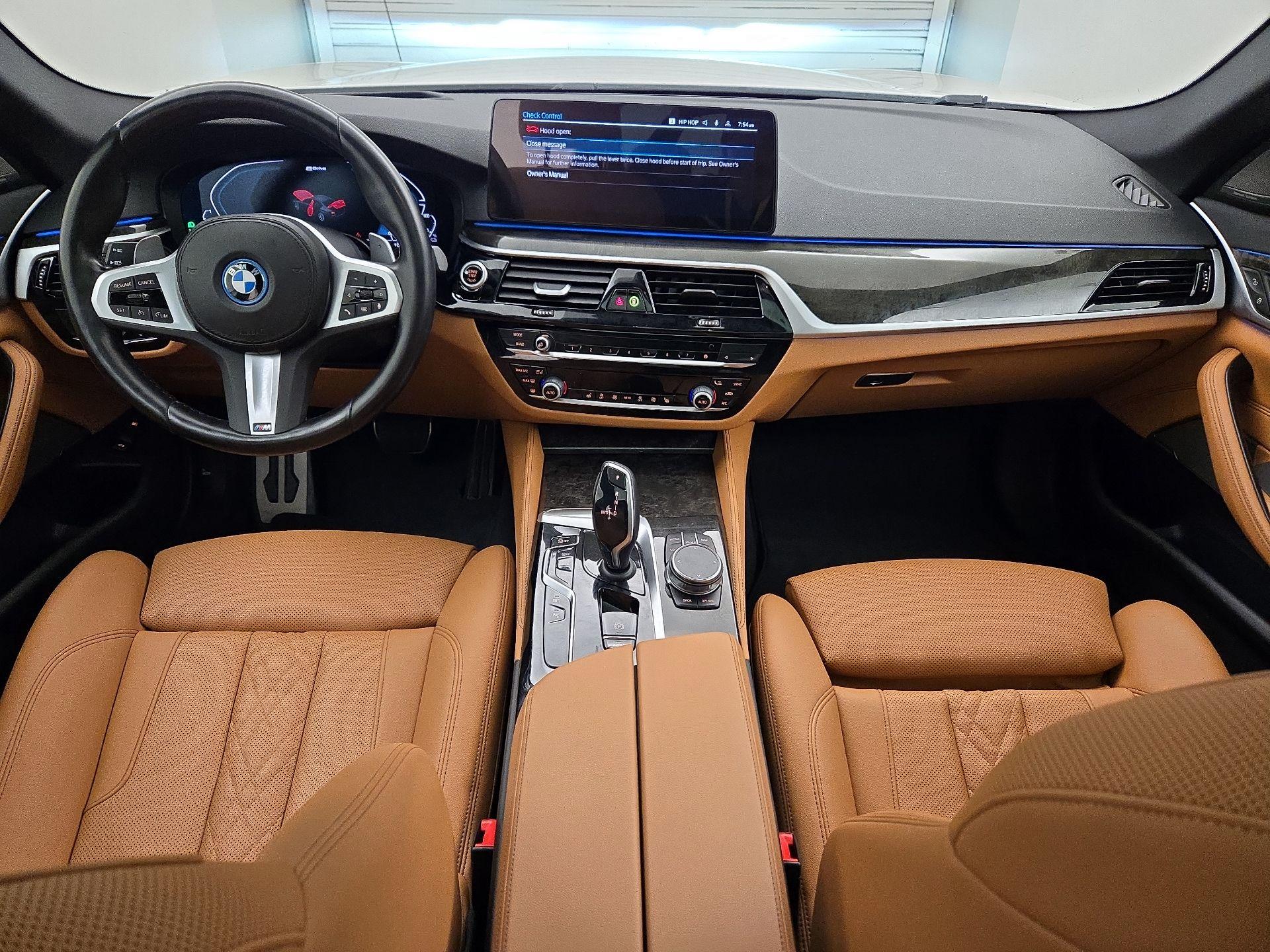 Thumbnail: 2023 BMW 5 Series - 9