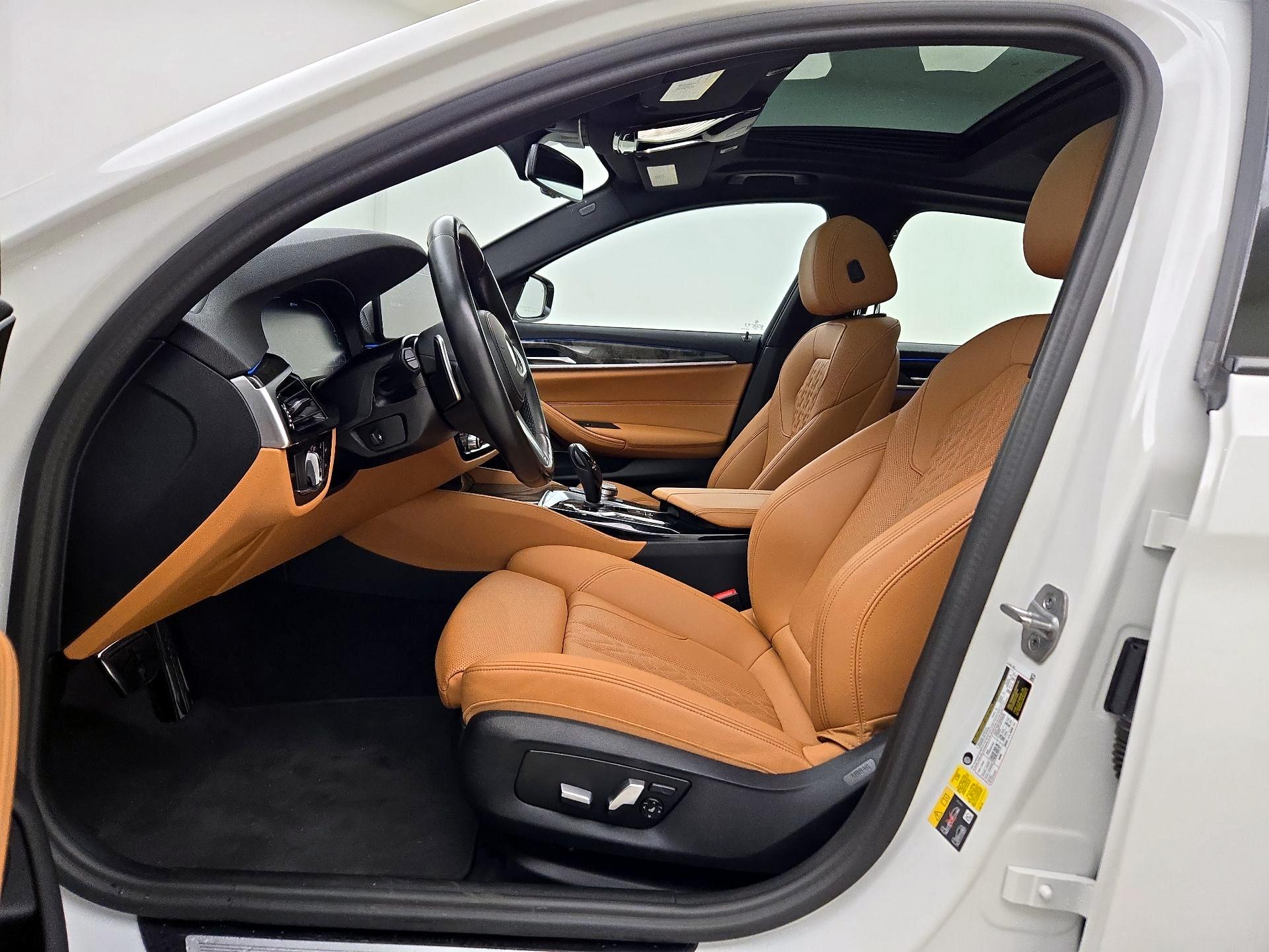 Thumbnail: 2023 BMW 5 Series - 11