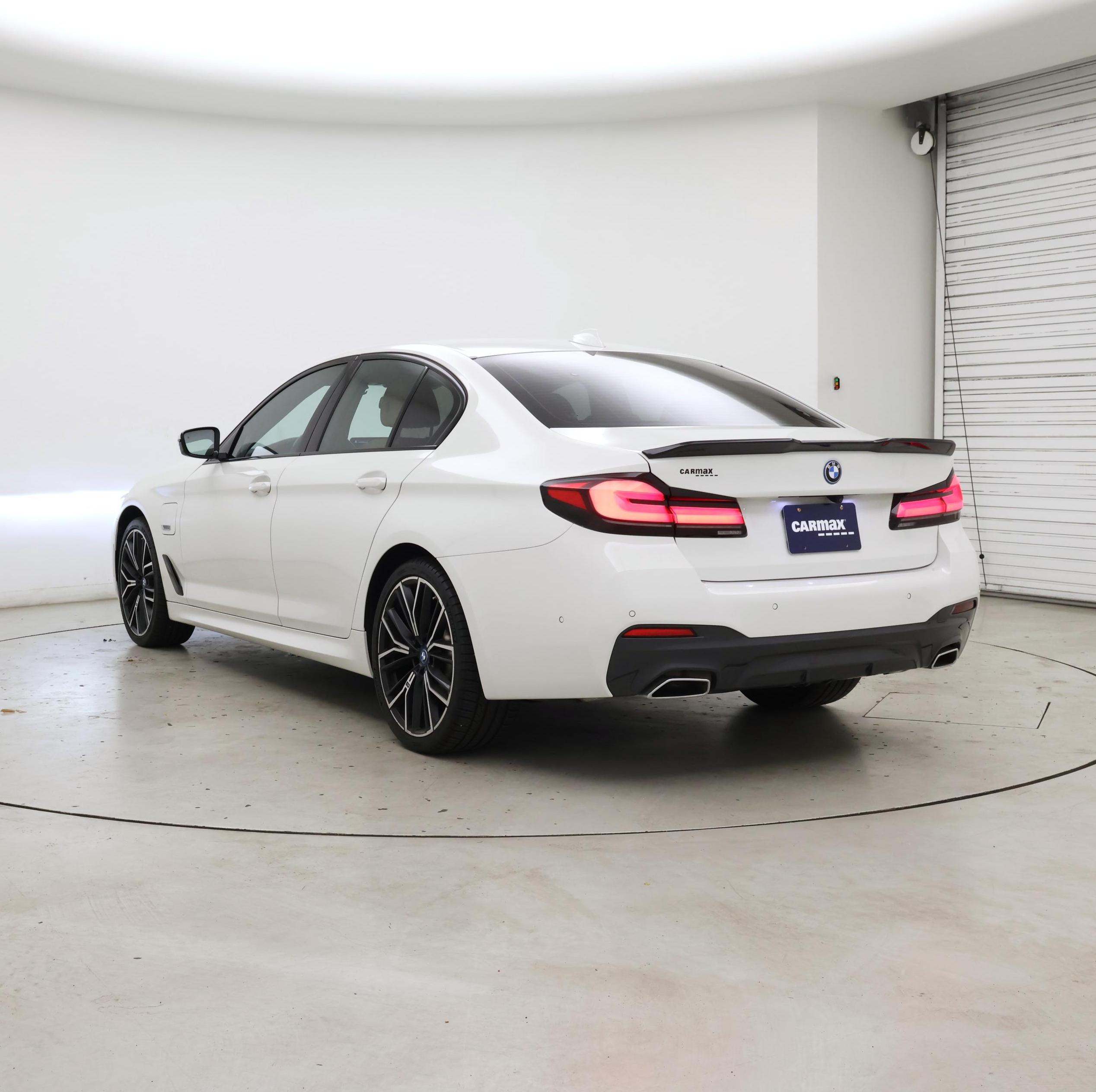 Thumbnail: 2023 BMW 5 Series - 2