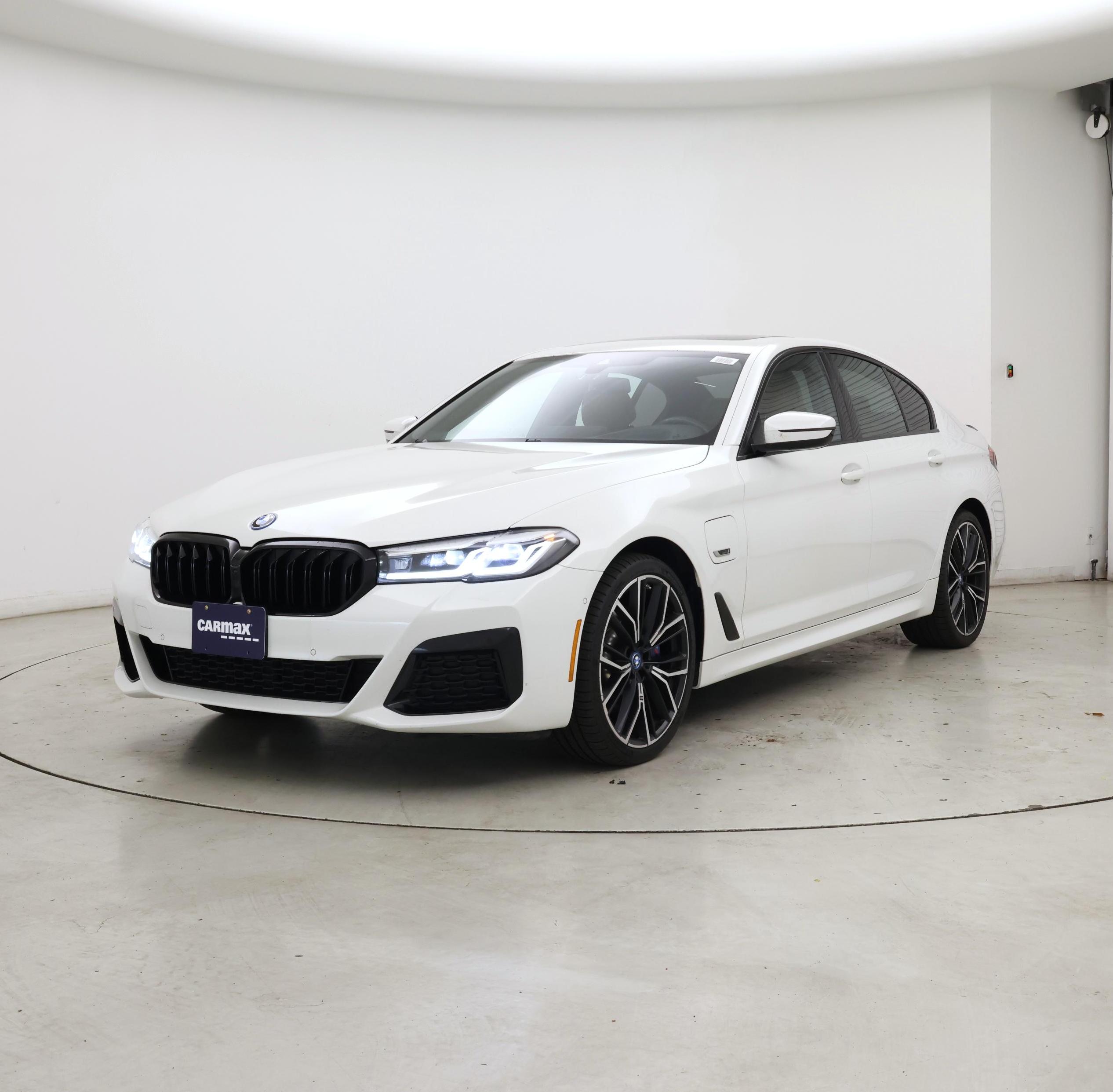 Thumbnail: 2023 BMW 5 Series - 4