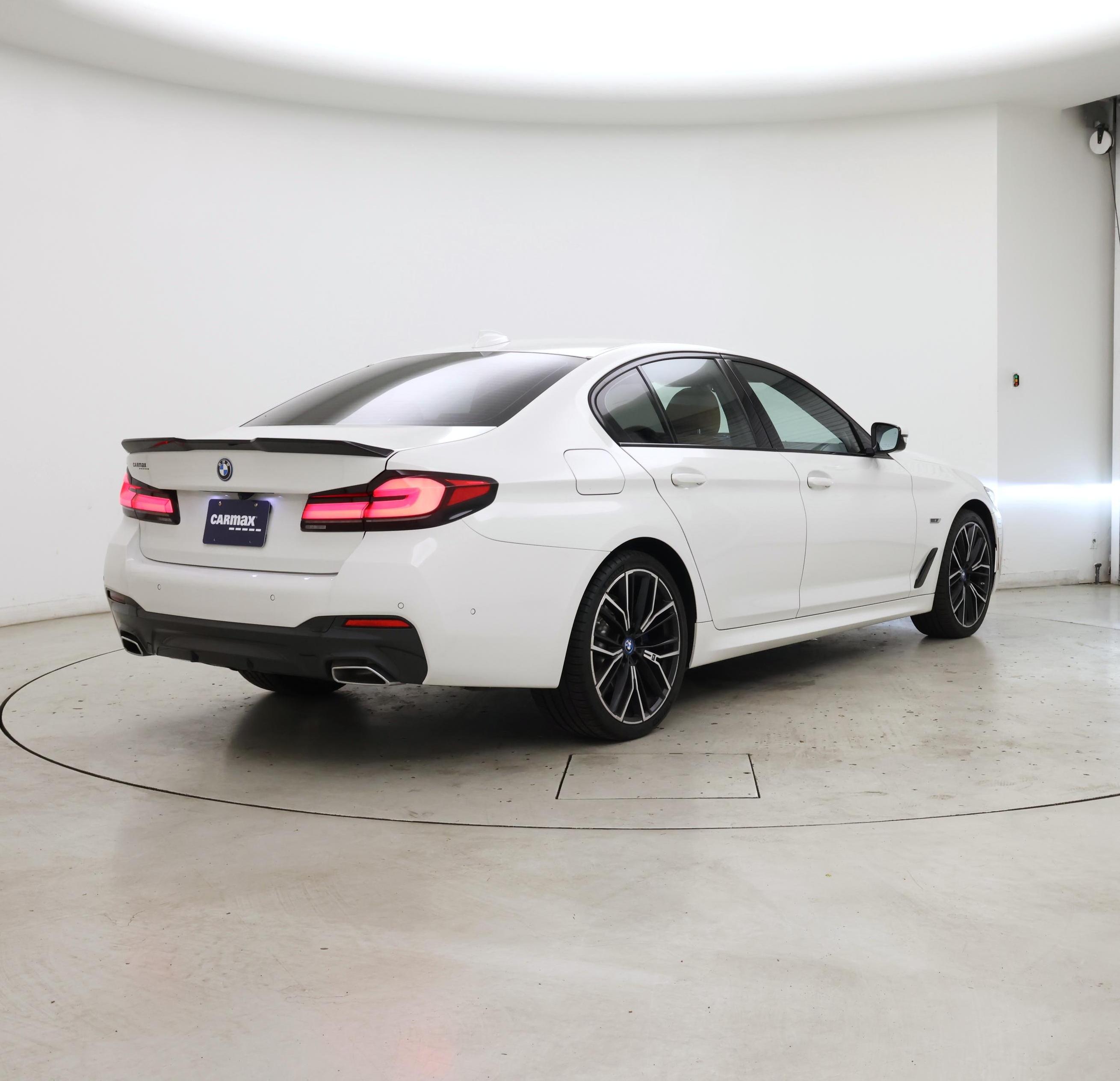 Thumbnail: 2023 BMW 5 Series - 8