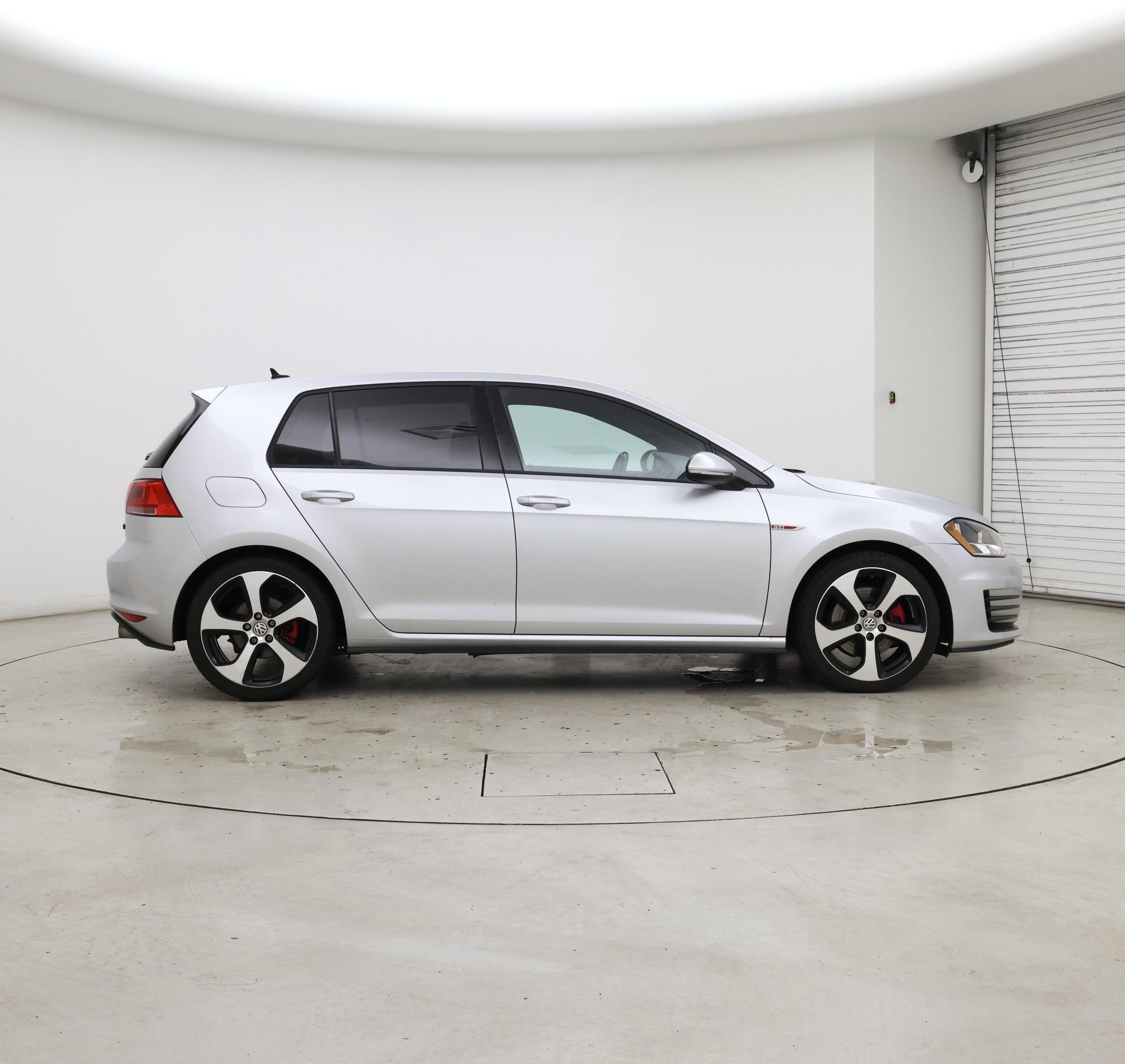Thumbnail: 2017 Volkswagen Golf - 7