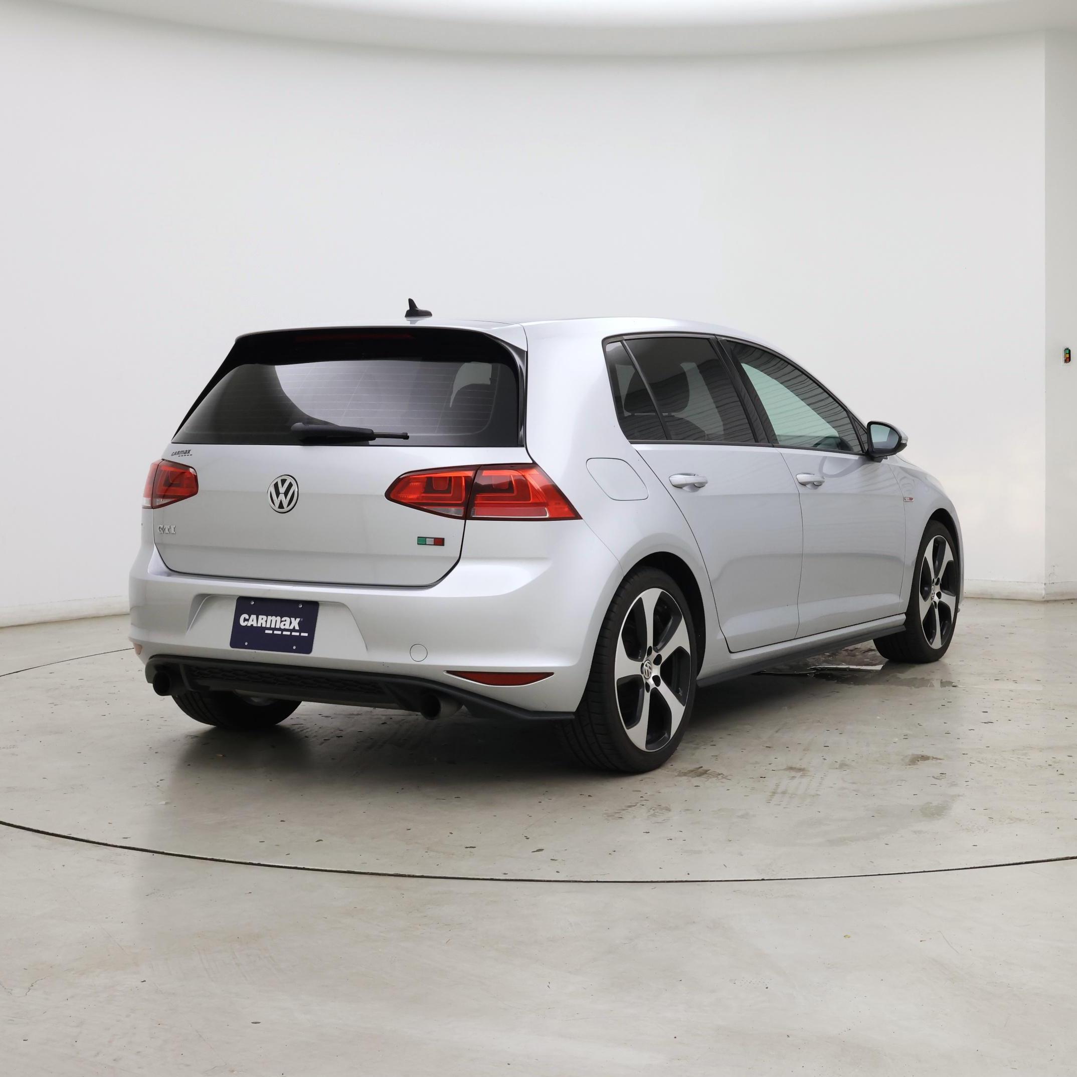 Thumbnail: 2017 Volkswagen Golf - 8