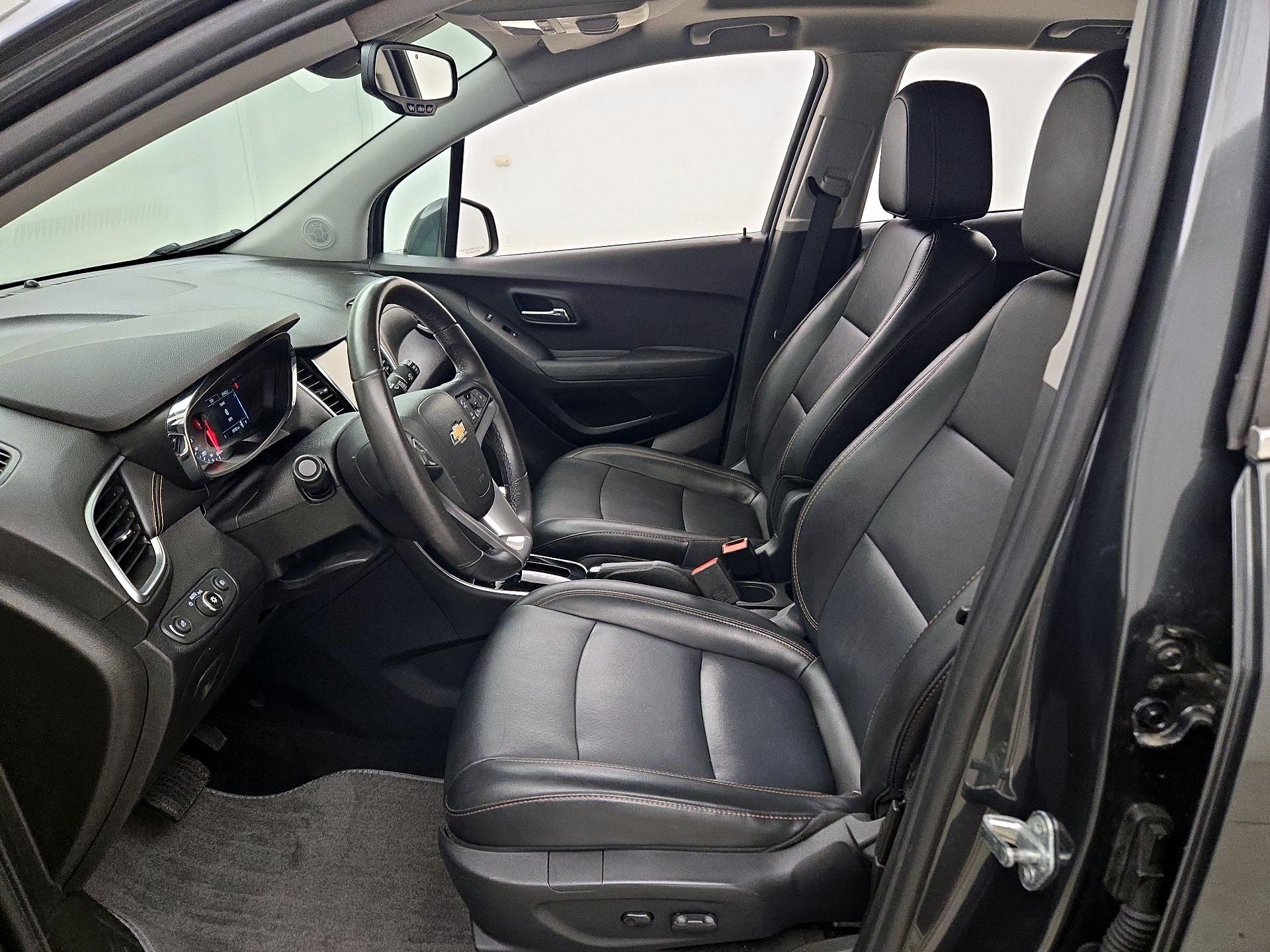 Thumbnail: 2017 Chevrolet Trax - 11