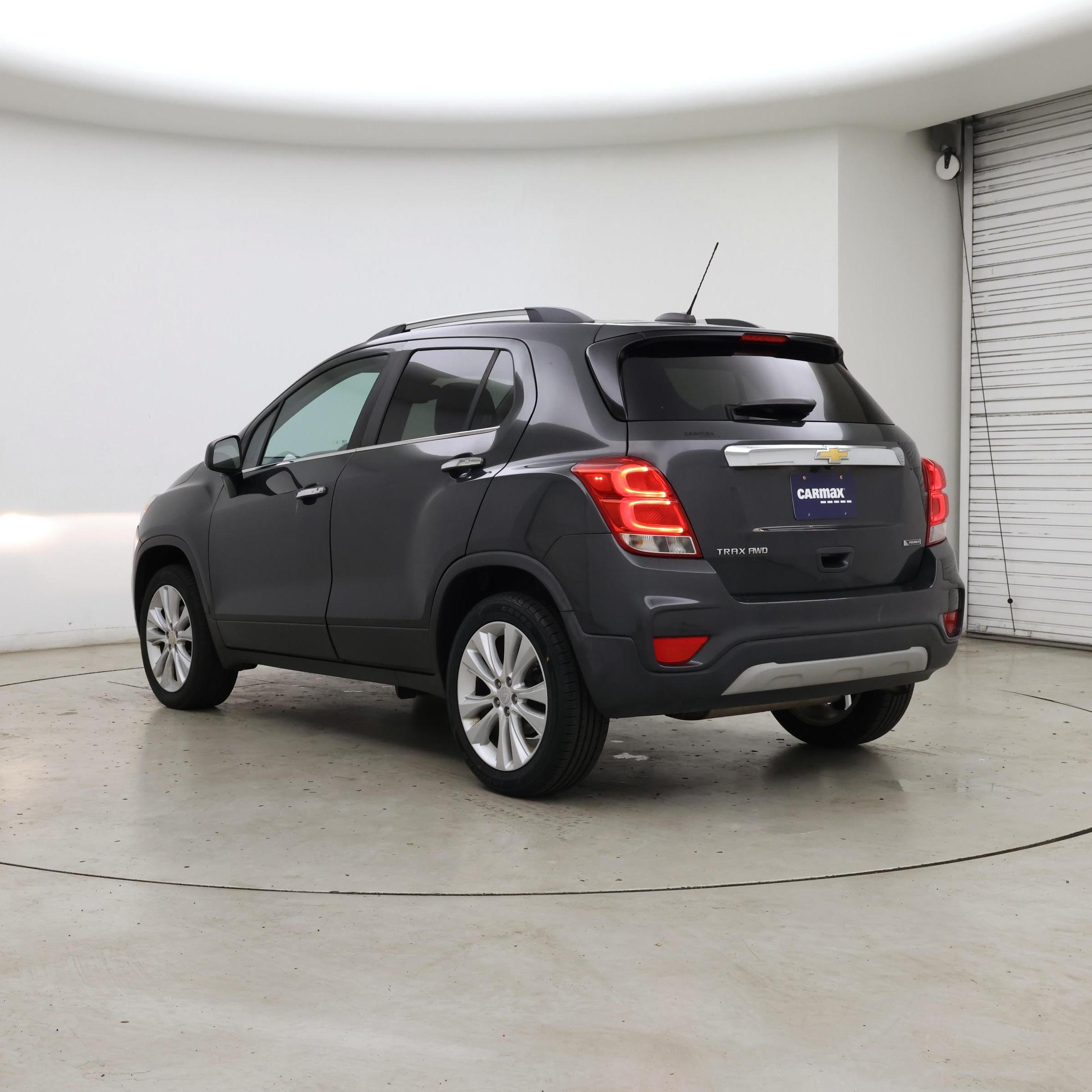 Thumbnail: 2017 Chevrolet Trax - 2