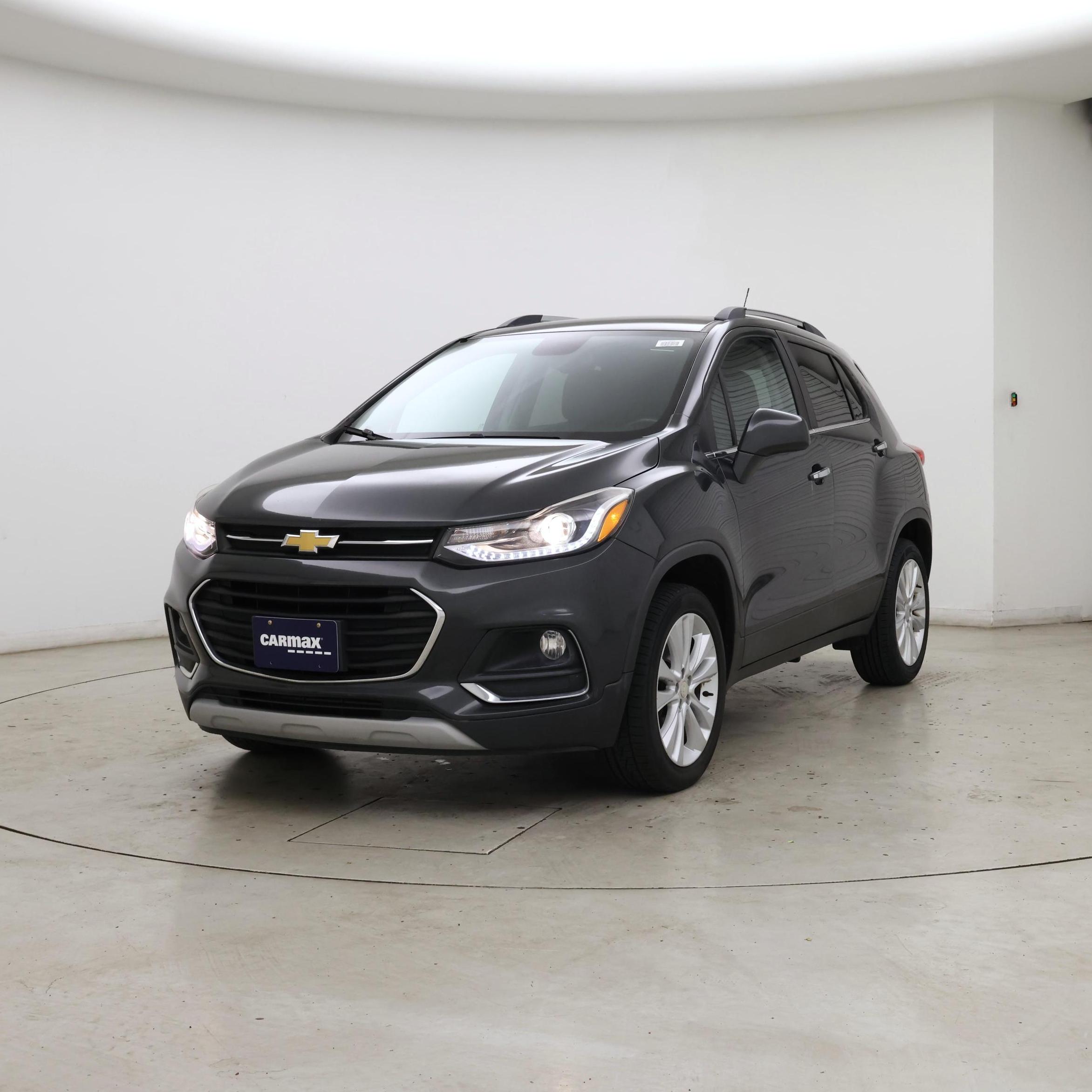 Thumbnail: 2017 Chevrolet Trax - 4