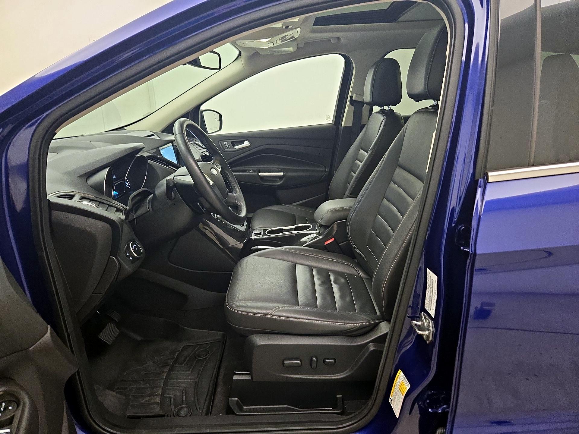 Thumbnail: 2016 Ford Escape - 11