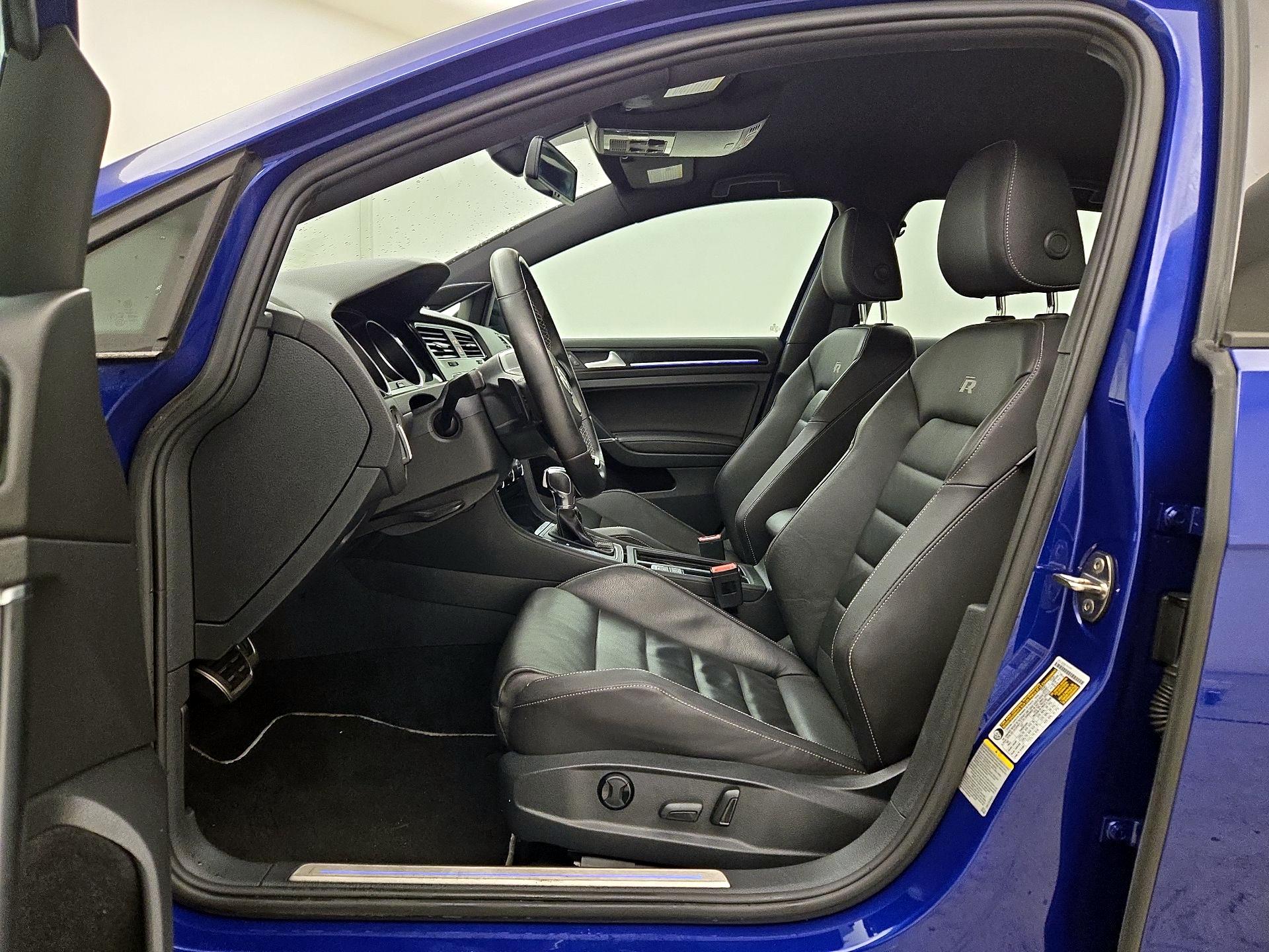 Thumbnail: 2015 Volkswagen Golf - 11