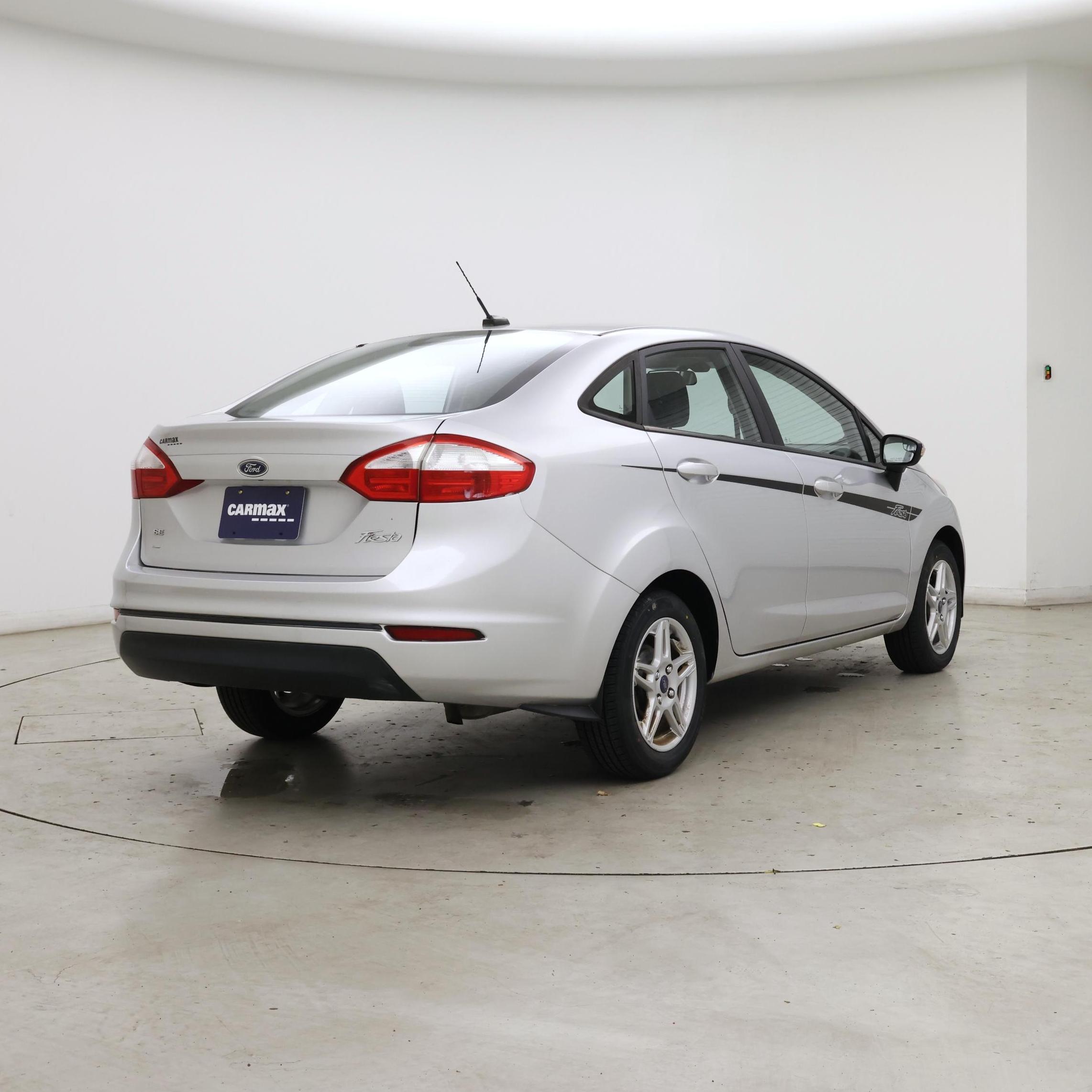 Thumbnail: 2017 Ford Fiesta - 8