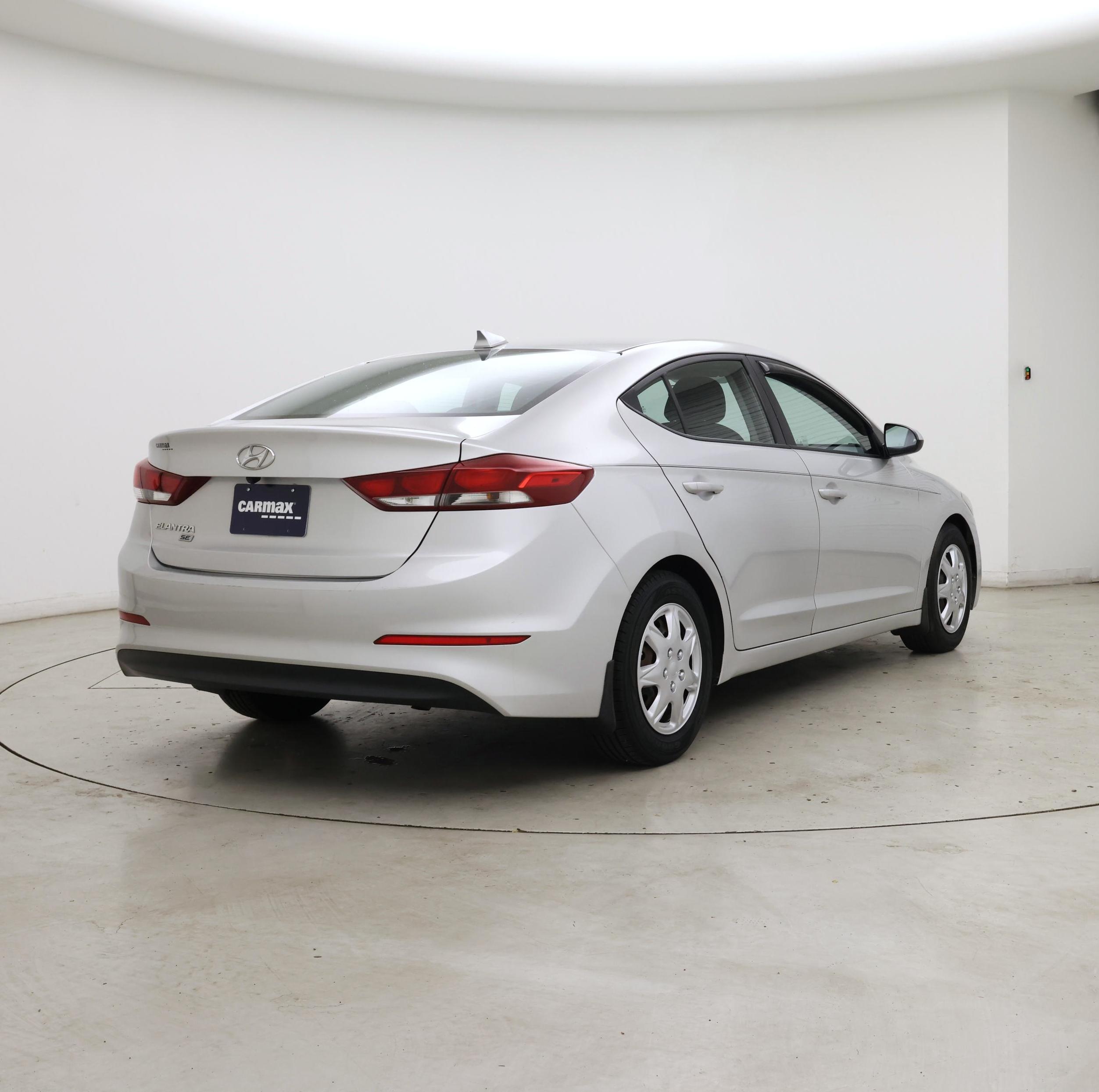 Thumbnail: 2018 Hyundai Elantra - 8